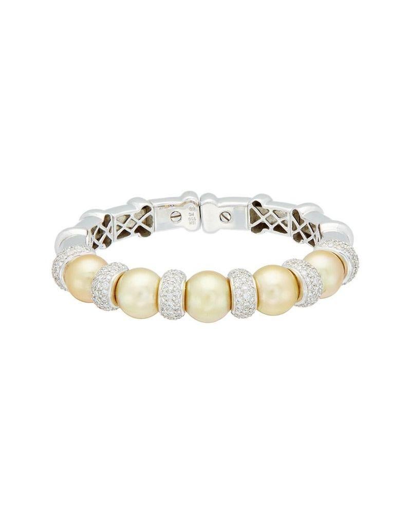 Round Cut Diana M 18 Kt White Gold 3.30 Cts Diamond & 11-12 Mm Pearl Cuff Bracelet For Sale