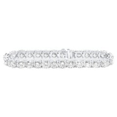 Diana M. Bracelet tennis en or blanc 18 carats à 4 griffes et diamants orné de 14,20 carats