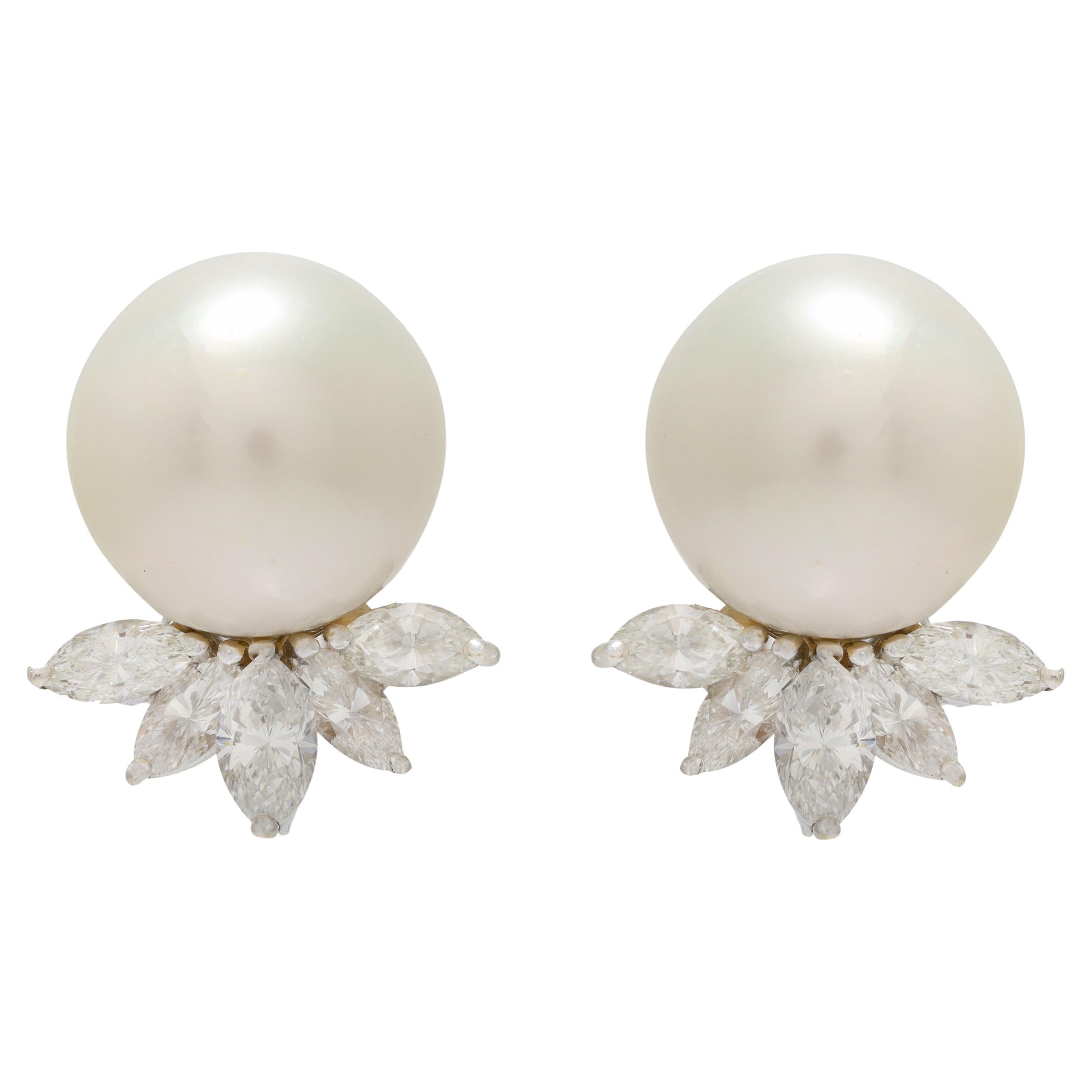 Diana M. 18 kt white gold diamond and pearl stud earrings featuring a 14 mm  For Sale