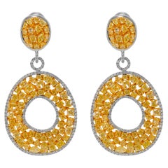 Diana M. Boucles d'oreilles en or blanc 18 carats ornées de diamants 17,65 carats 