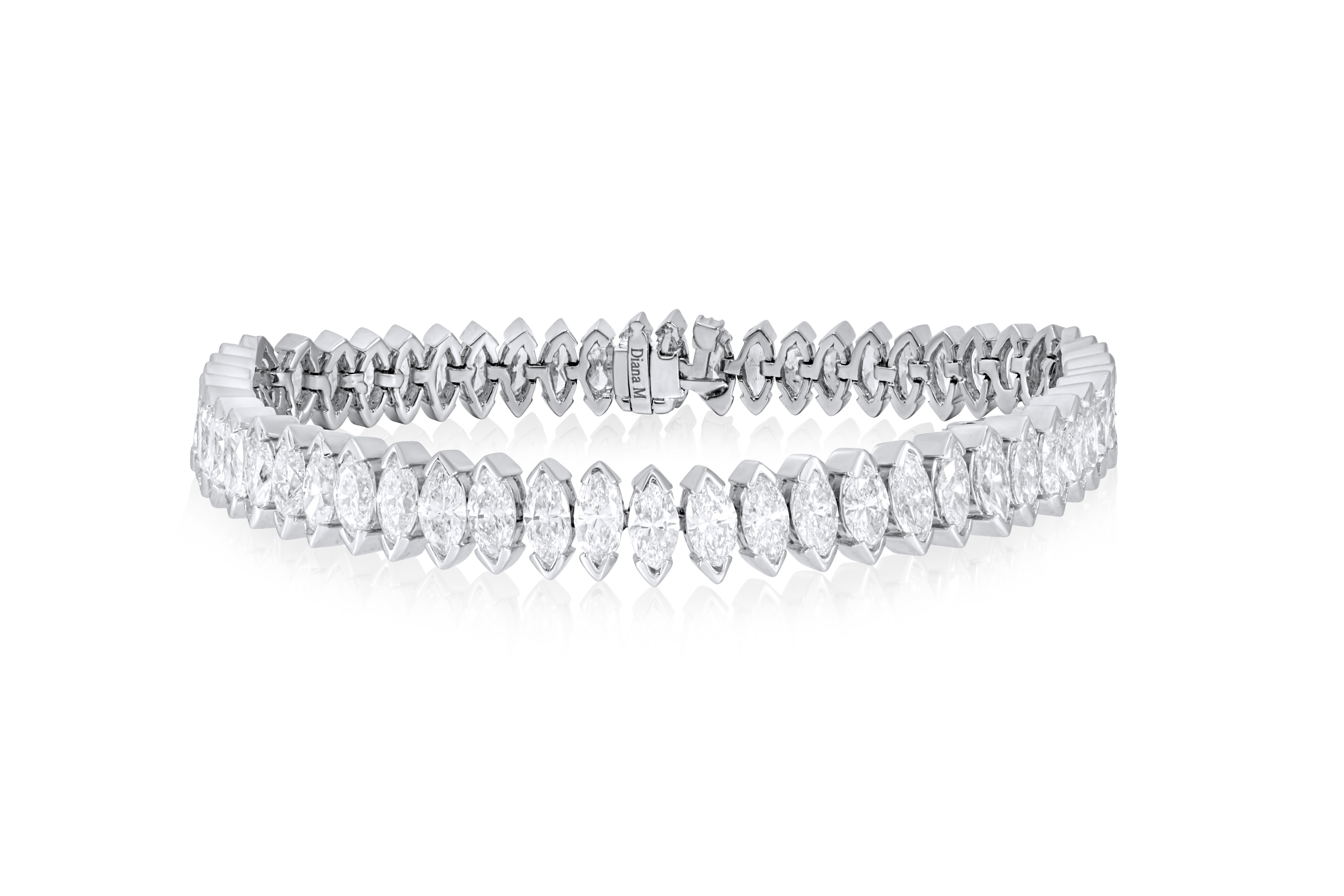 Taille Marquise M. A&M.  Bracelet tennis en or blanc 18 carats orné de 12,32 carats de diamants en vente