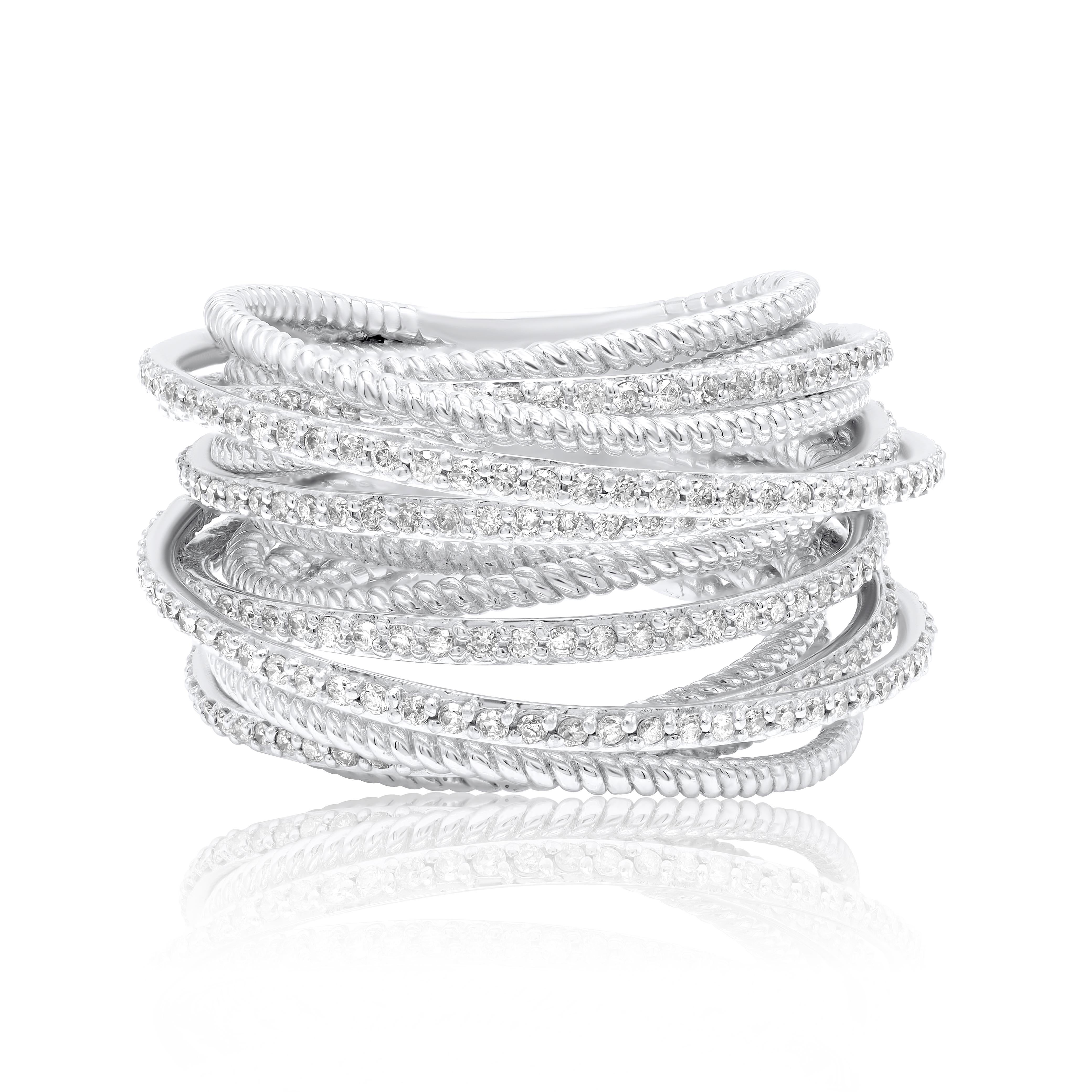 Diana M. 18 kt white gold fashion interlocking spiral ring adorned with 1.40 cts In New Condition For Sale In New York, NY