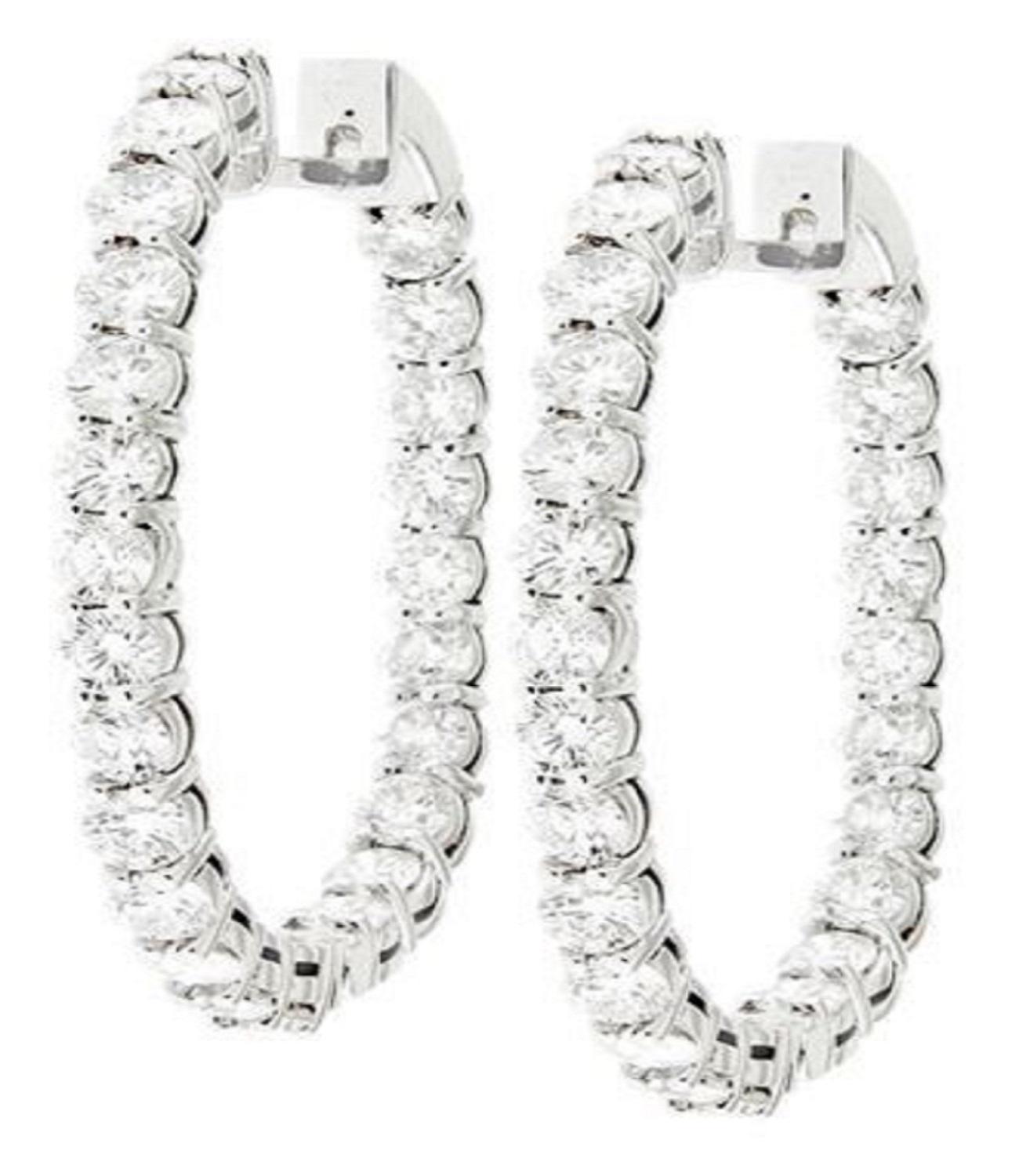 Diana M. Boucles d'oreilles en or blanc 18 carats à l'intérieur et à l'extérieur, ornées de 11,20 cts tw of Neuf - En vente à New York, NY
