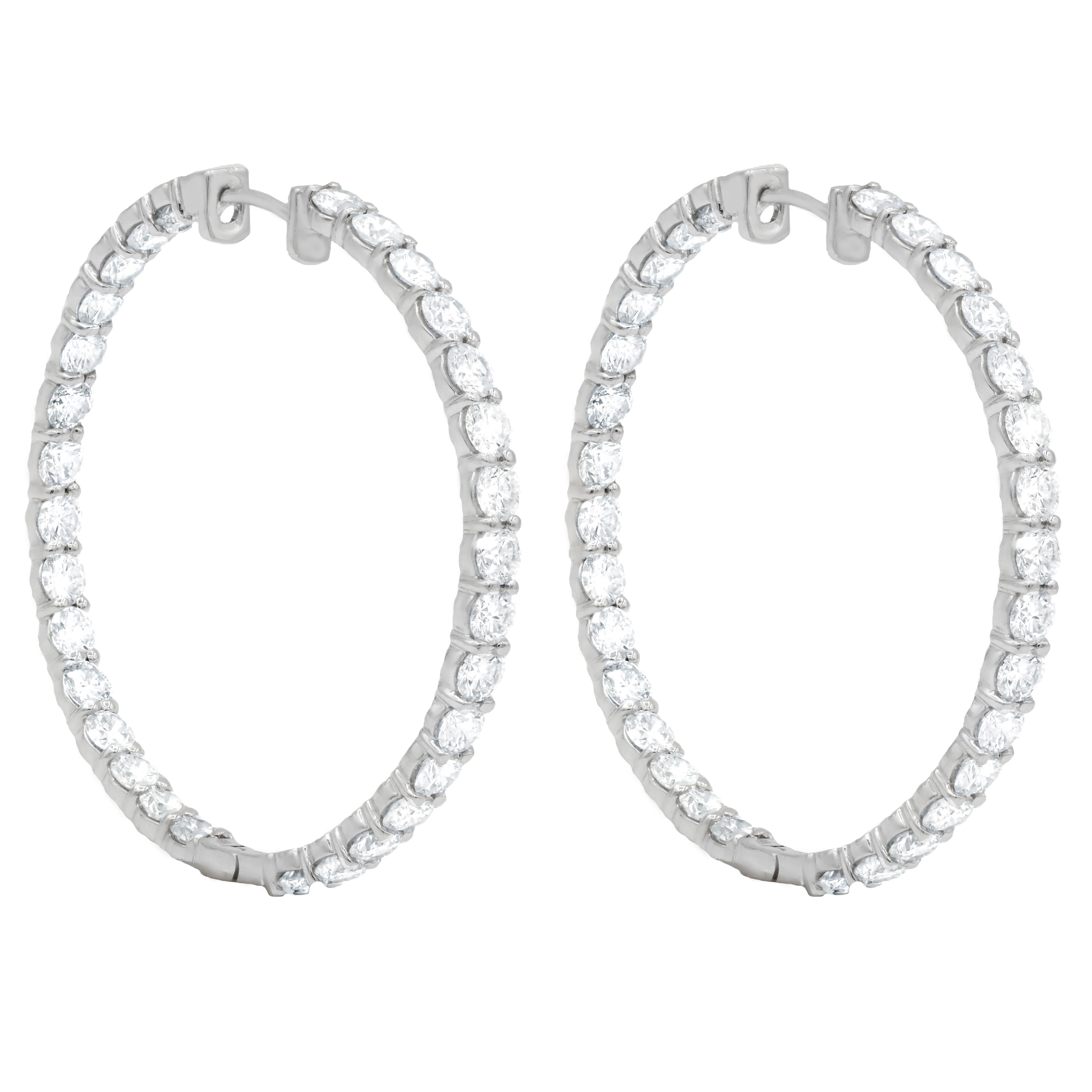Diana M. 18 kt white gold inside-out hoop earrings adorned with 15.60 cts In New Condition For Sale In New York, NY