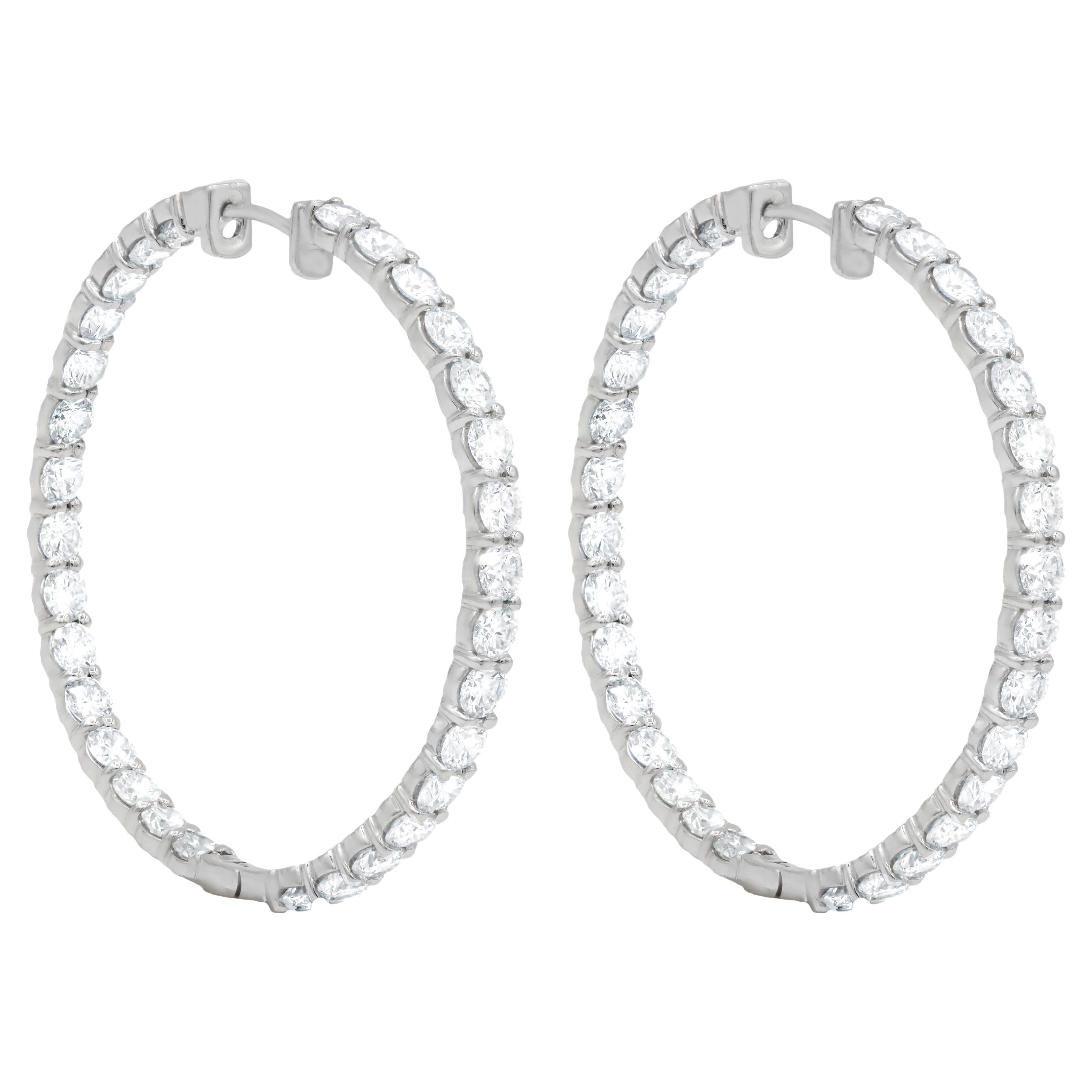 Diana M. Pendientes de aro de oro blanco de 18 quilates adornados con 15,60 quilates