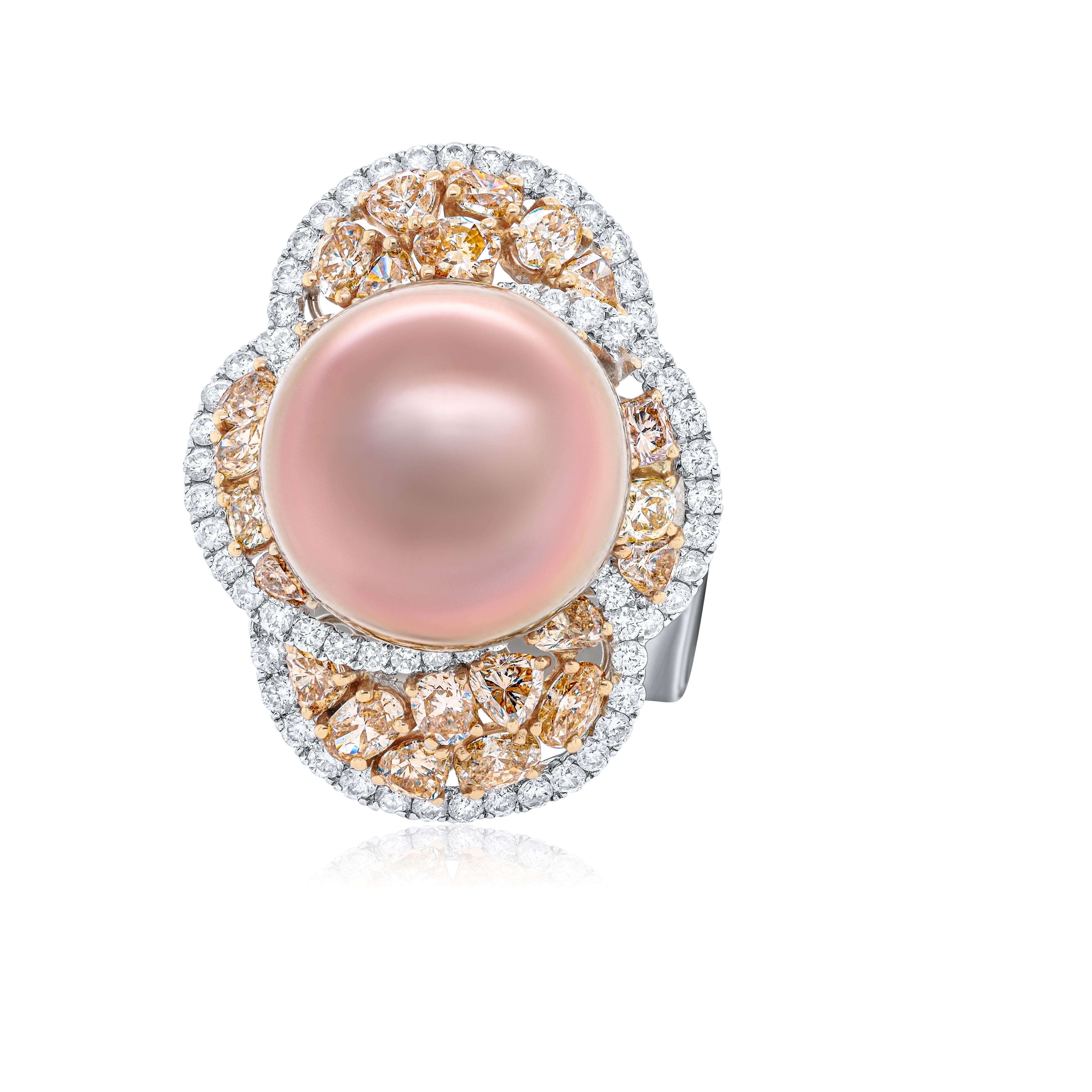 Brilliant Cut Diana M. 18 kt white gold pearl and diamond ring featuring a 16.00 mm pearl  For Sale