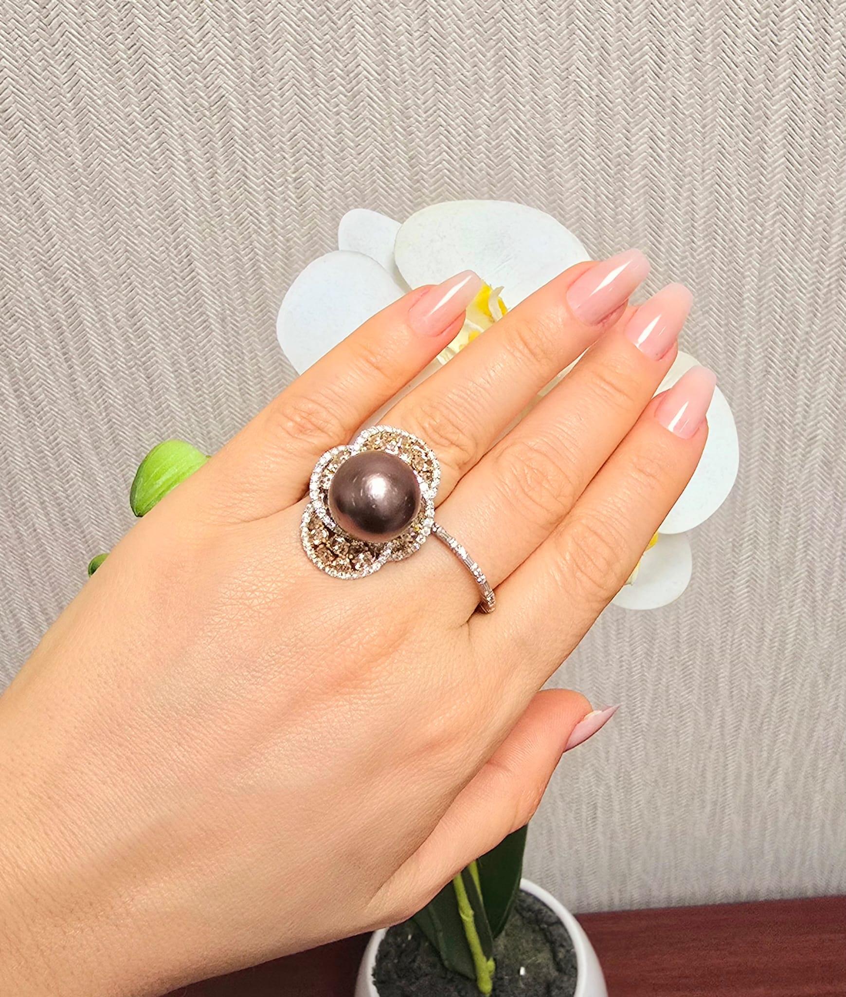 Women's or Men's Diana M. 18 kt white gold pearl and diamond ring featuring a 16.00 mm pearl For Sale