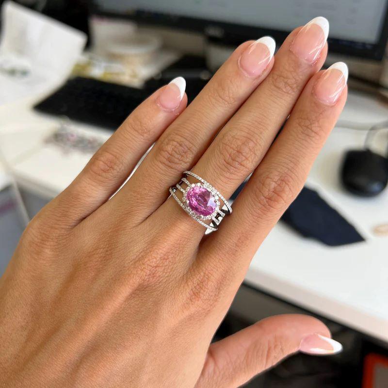Diana M. 18 kt Weißgold Diana M.  Ring mit rosa Saphir-Diamant und 2,86 Karat für Damen oder Herren im Angebot