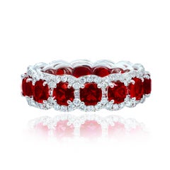 Diana M. 18 kt white gold ruby and diamond ring adorned with 5.40 cts