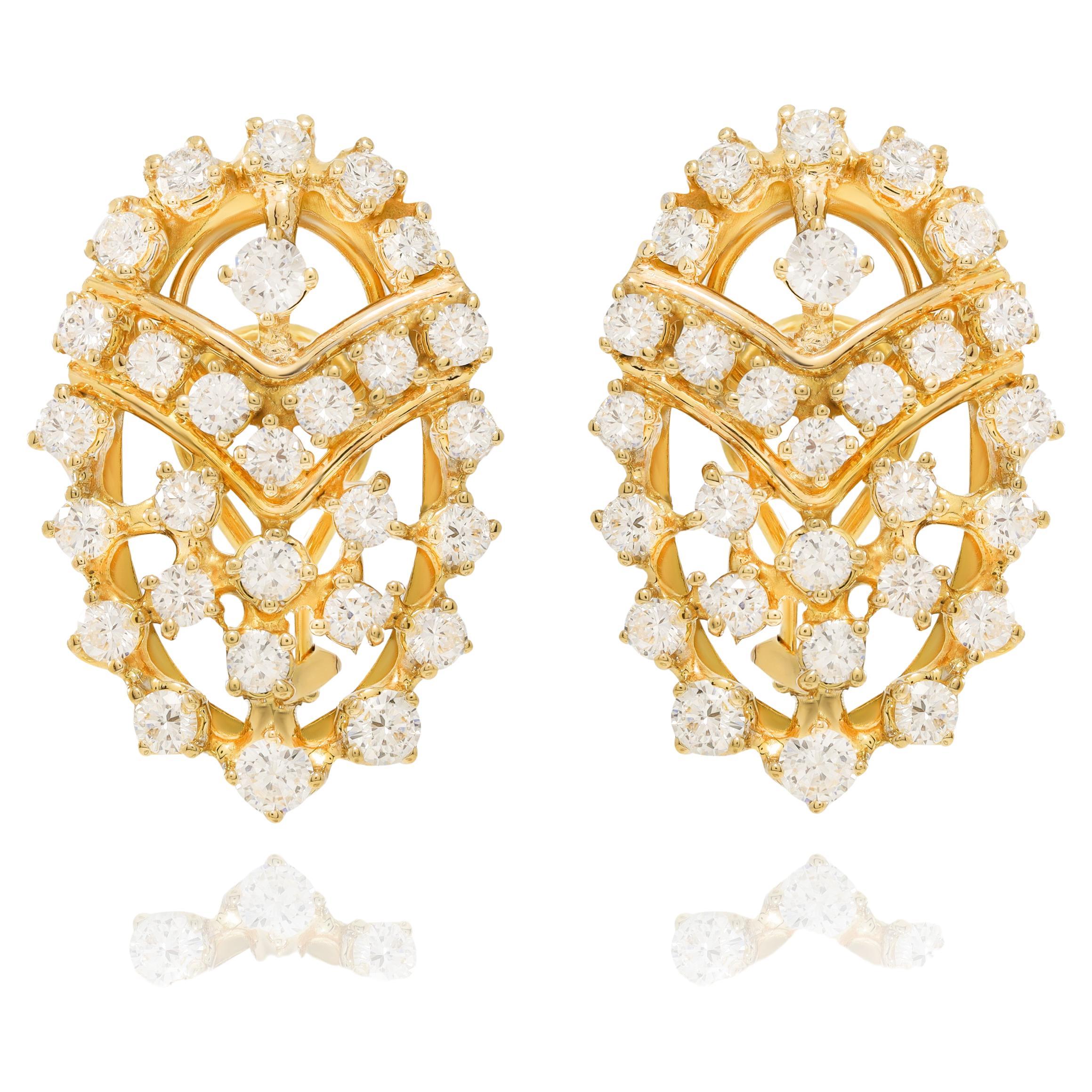 Diana M. Boucles d'oreilles en or jaune 18 carats ornées de 5,00 carats de diamants en vente