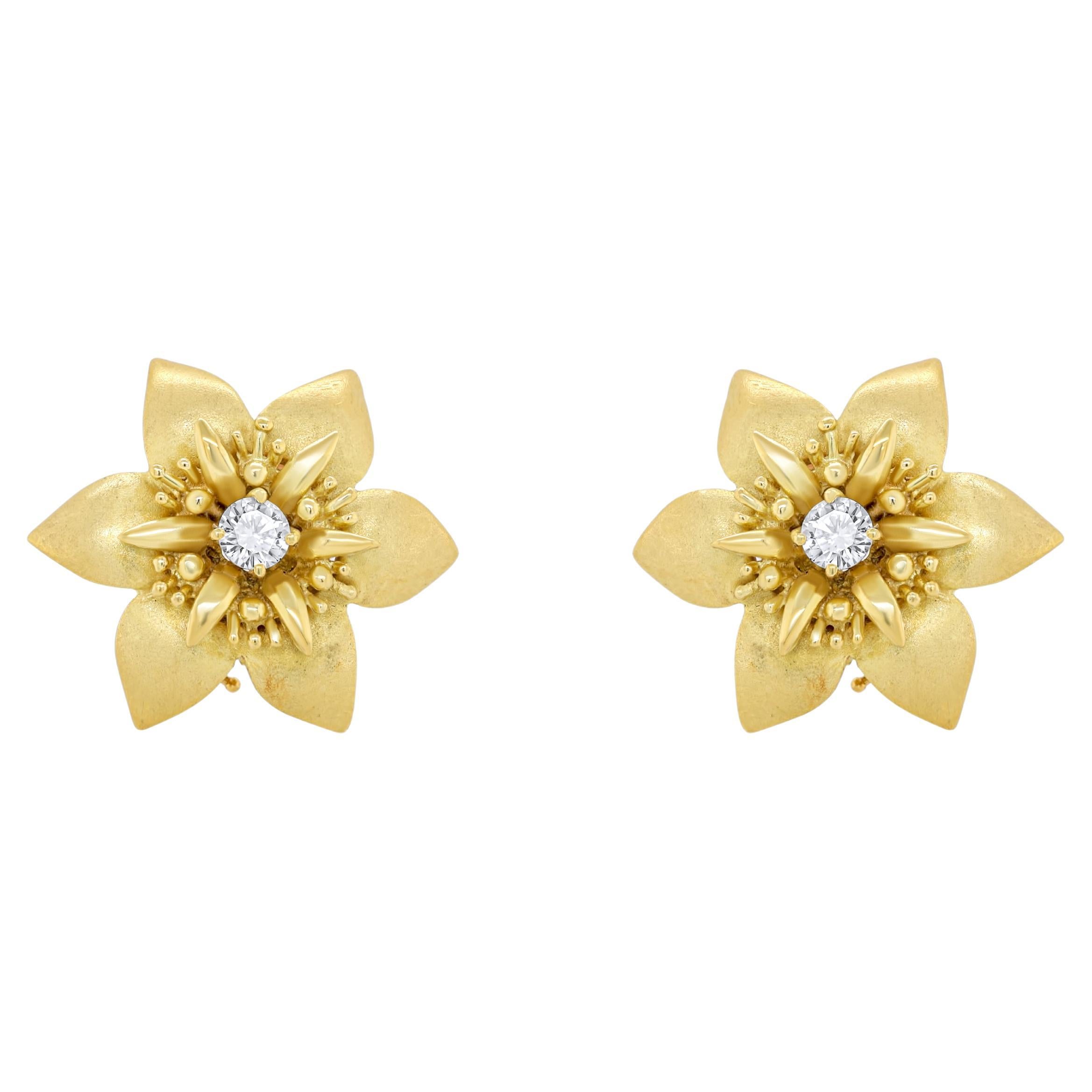 Diana M. 18 kt Yellow Gold diamond flower earrings with 0.70 cts tw  For Sale
