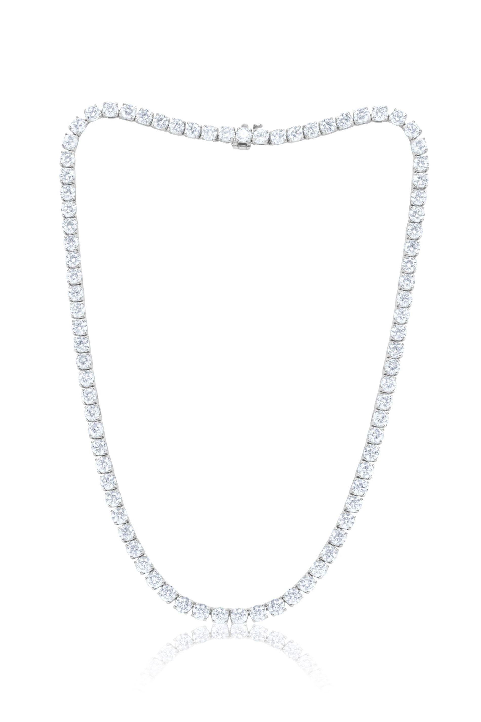 Custom 18 kt white gold, 16