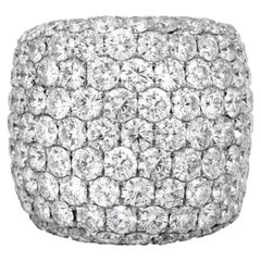 Diana M. I. Bracelet cigare en or blanc 18 carats 10,00 carats diamant pavé