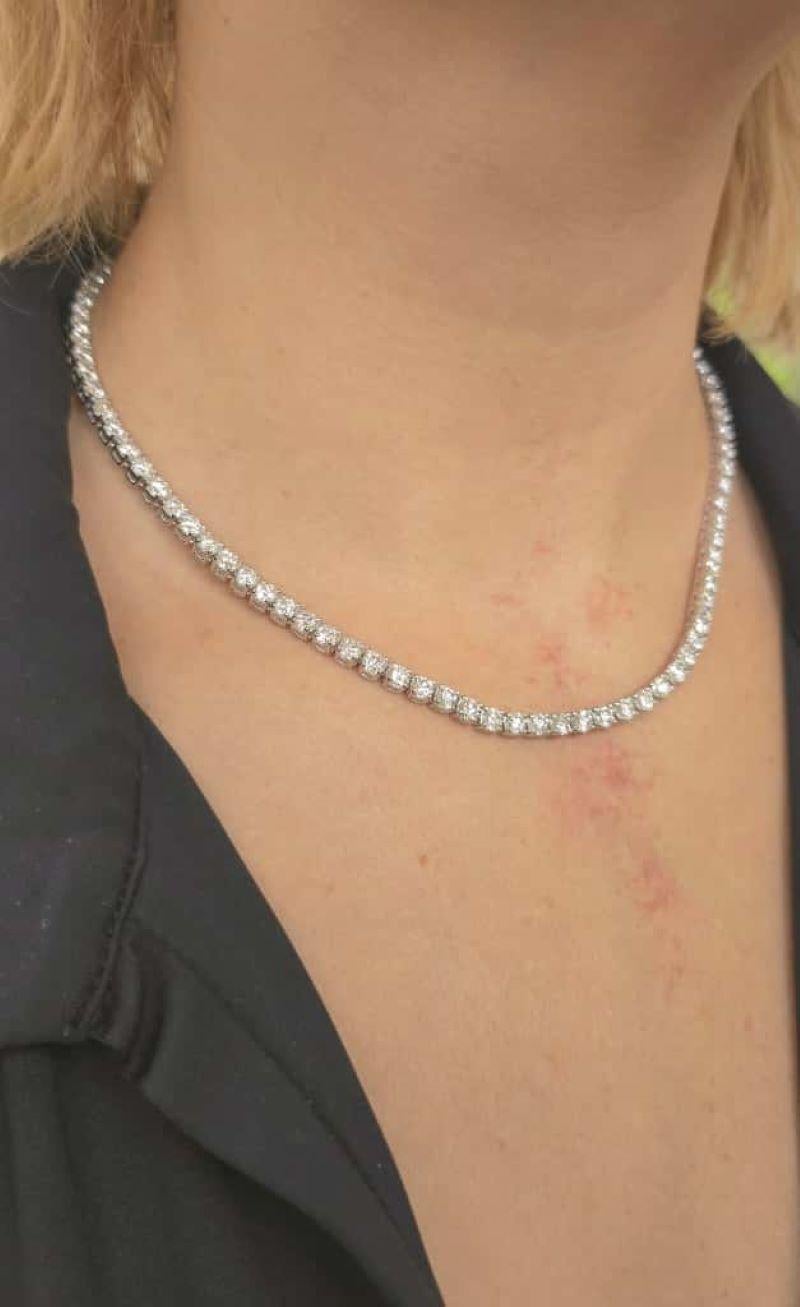 Diana M in oro bianco 18 carati, collana tennis con diamanti da 23,25 carati, 93 pietre in vendita 1