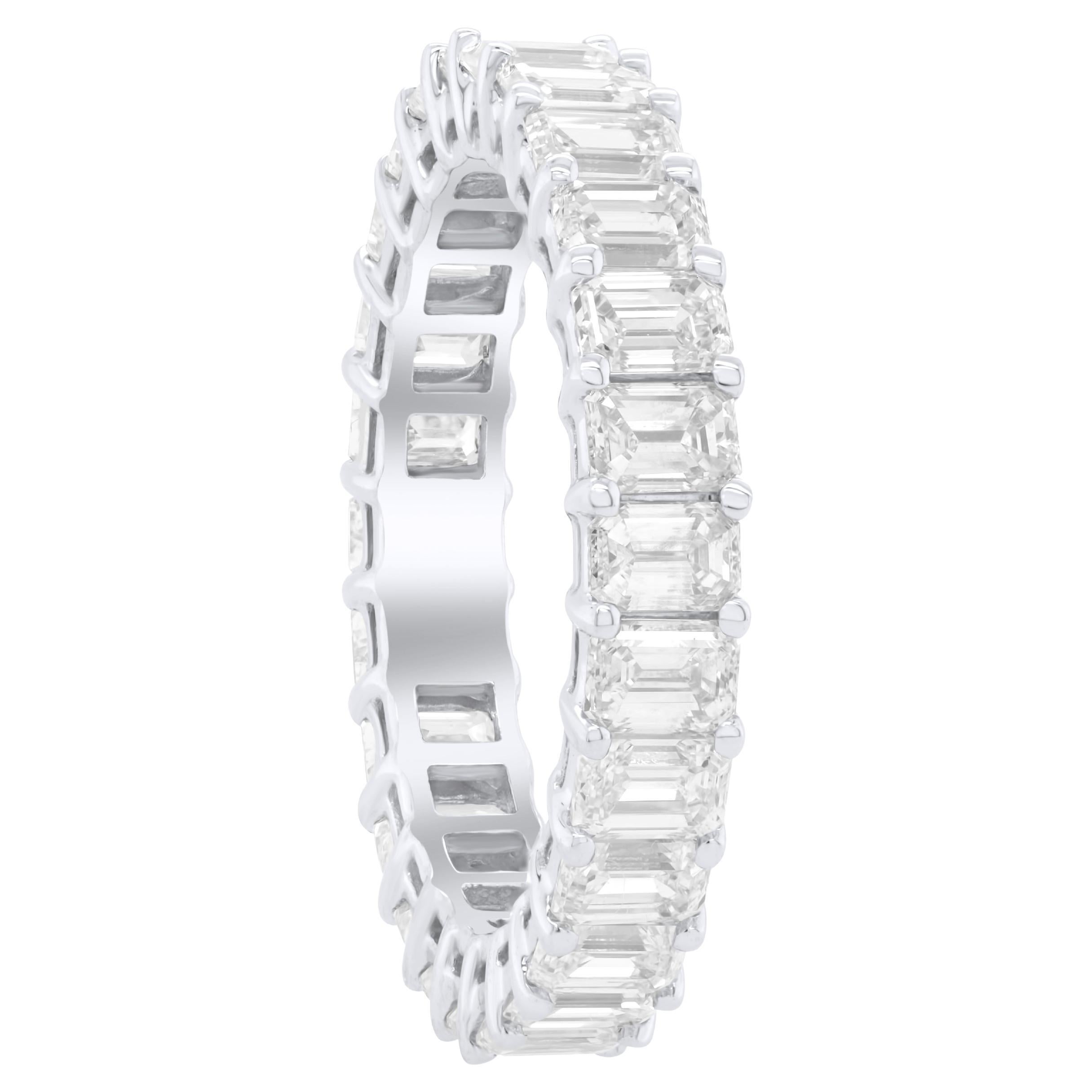 Diana M Alianza de diamantes talla esmeralda de 3,75 cts en oro blanco de 18 quilates