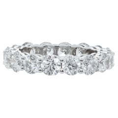 Diana M Alianza de diamantes redondos de 4,80 cts en oro blanco de 18 quilates