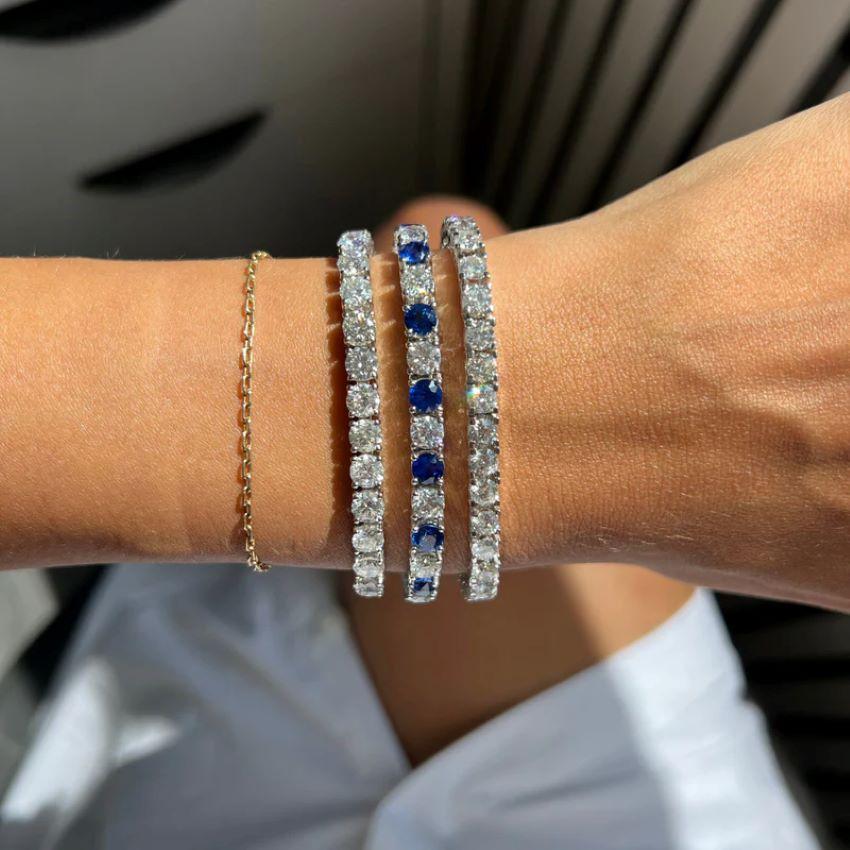 Women's or Men's Diana M 18k White Gold 9.85 Cts Blue Sapphire & 7.26 Cts Diamond Tennis Bracelet For Sale