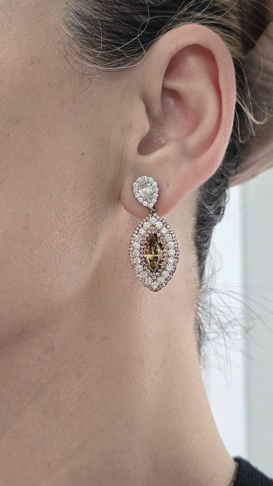 Diana M Pendientes hechos a mano de 18 quilates con diamante pavé en forma central de marquesa y pera en venta 1
