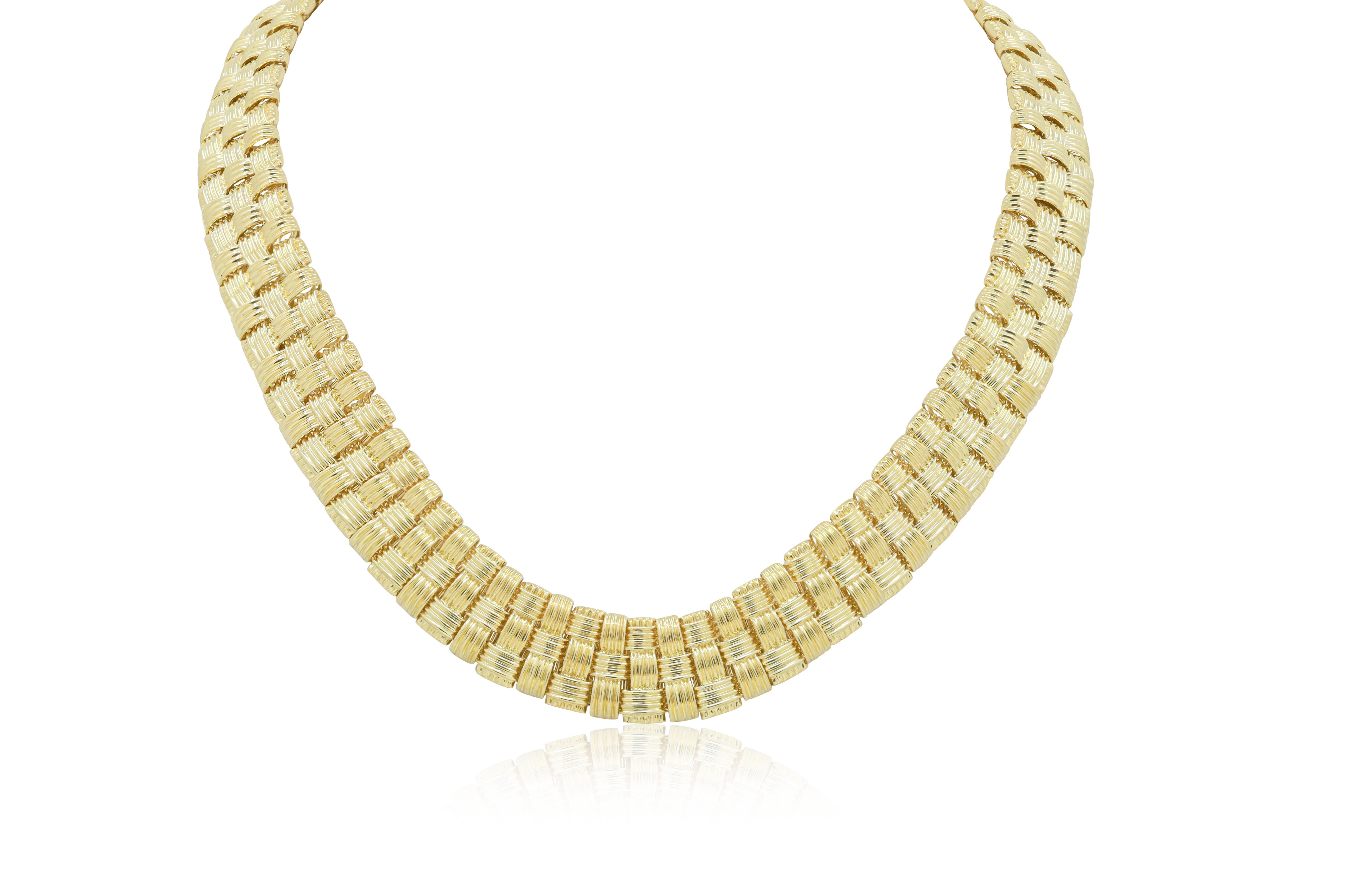Modern  18kt Roberto Coin Necklace Woven Design  For Sale