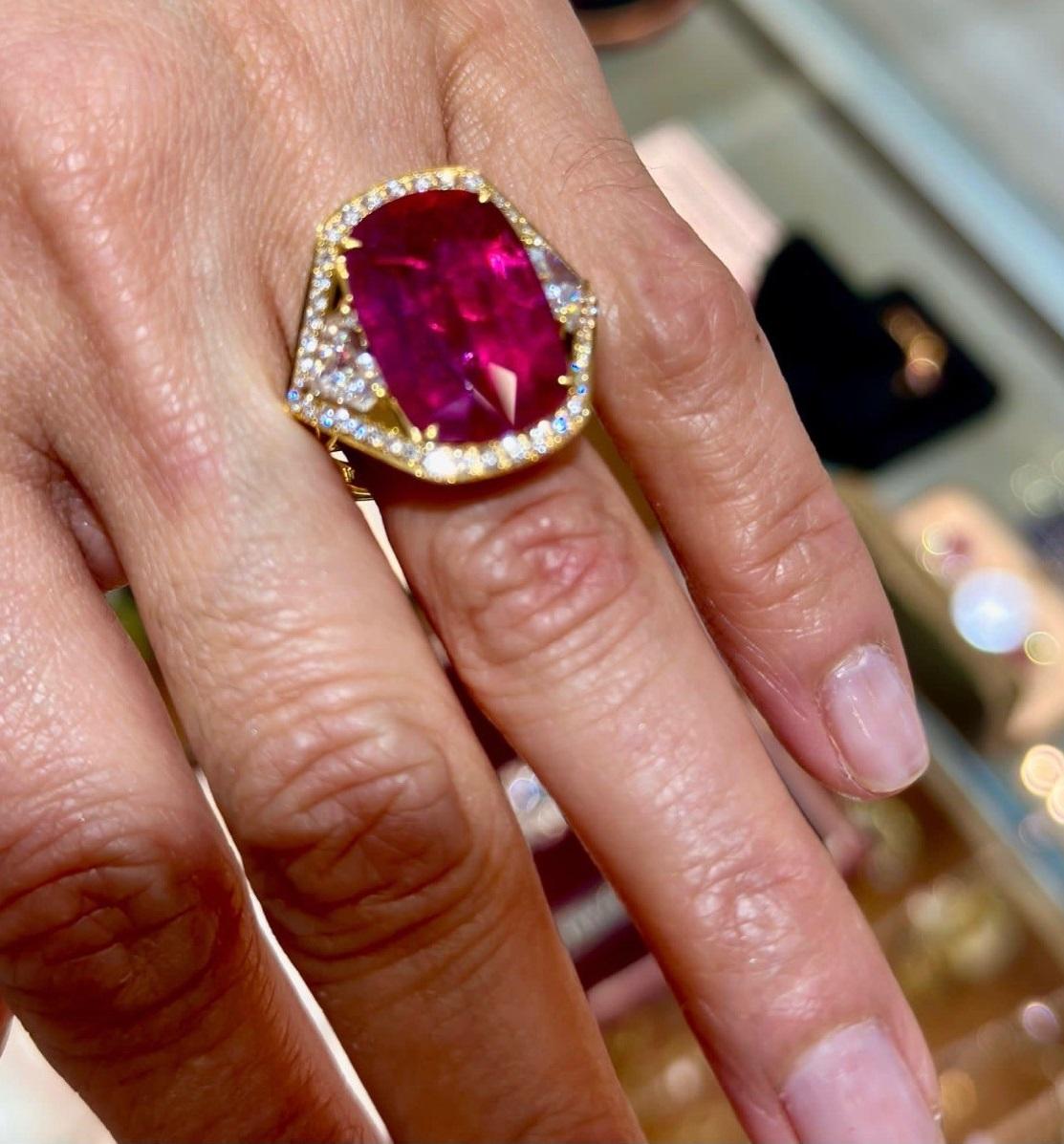 Diana M. Custom 18kt Ruby Ring 10.01ct Certified By GRS For Sale 1