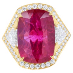 Diana M. Bague en rubis 18 carats 10.01 carats certifiée par GRS rouge sang de pigeon 