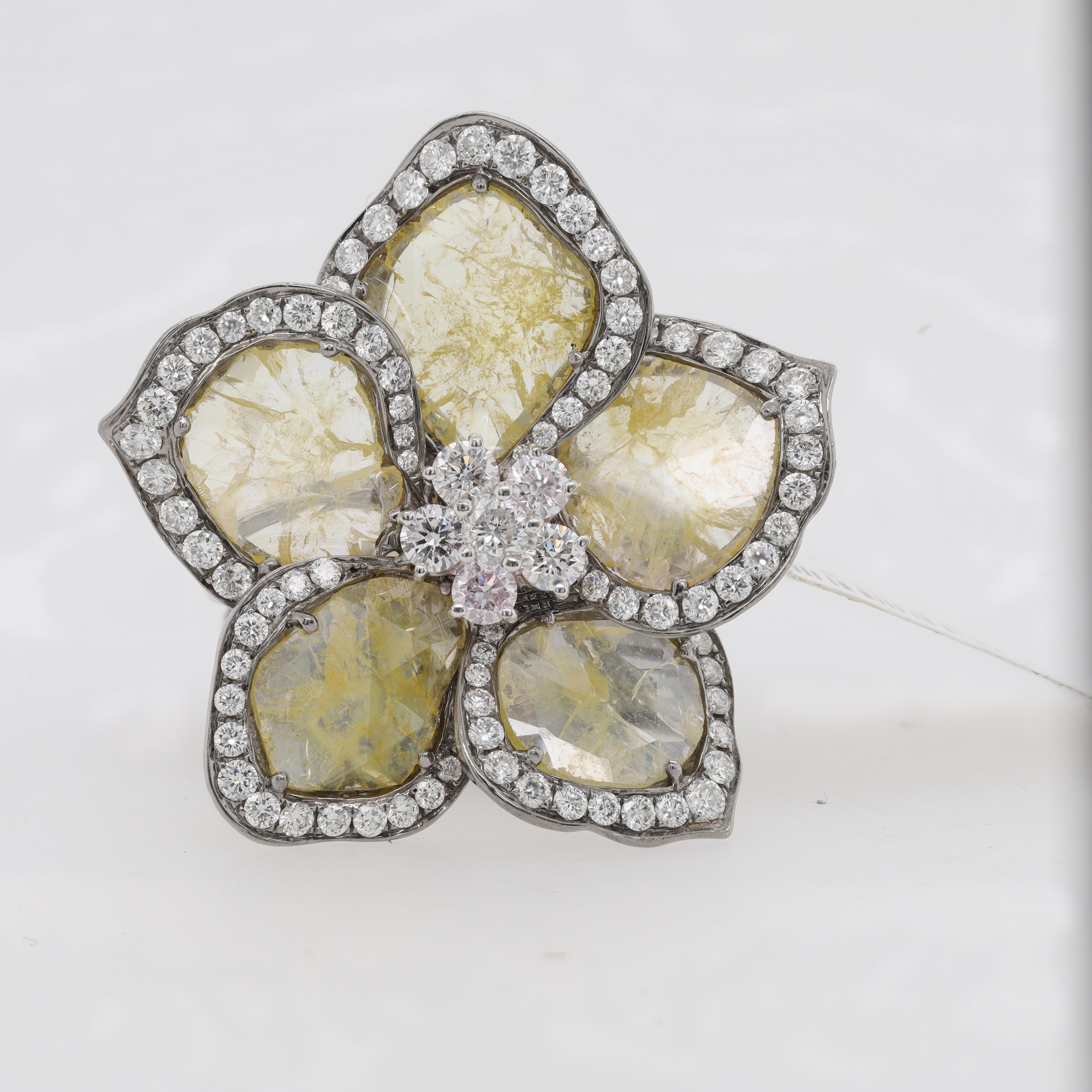 Diana M .18kt wg diamond ring  flower design with 6.53cts yellow sliced diamonds In New Condition For Sale In New York, NY