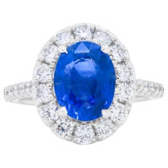 Diana M. 18kt wg Saphirring mit 3,60 Karat Saphir und 1,00 Karat Diamanten besetzt