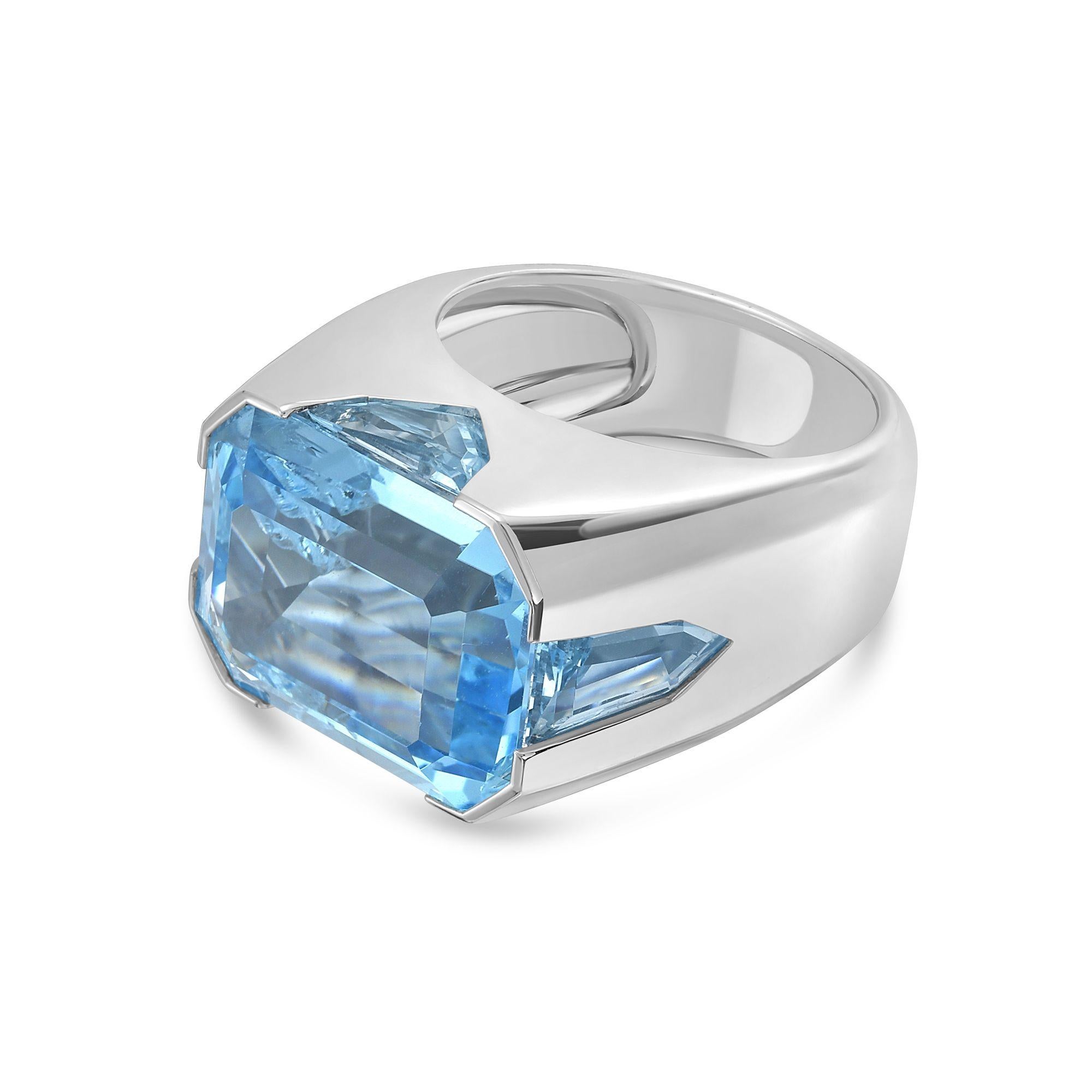 Modern Diana M 18kt White Gold 16.74cts Blue Topaz Ring For Sale