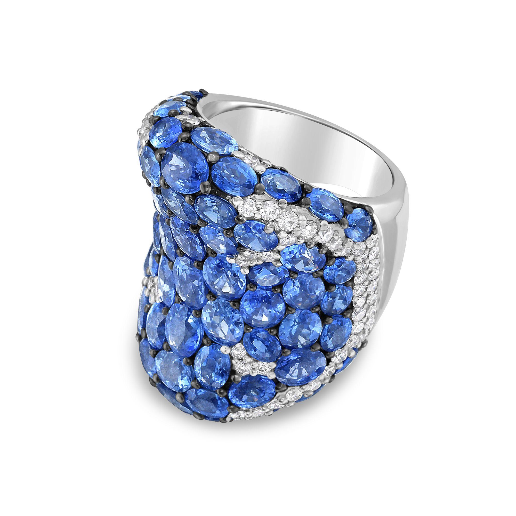 Diana M 18kt Weißgold 20,11cts Blauer Ovaler Saphir & 1,30cts Diamant Ring im Zustand „Neu“ im Angebot in New York, NY