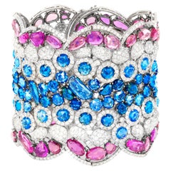 Diana M. Armband aus 18 Karat Weißgold mit 102,85 Karat rosa und blauem Rosenschliff
