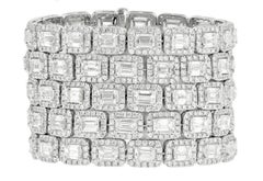 Bracciale Diana M. in oro bianco 18kt con 74,00 carati di diamanti taglio smeraldo