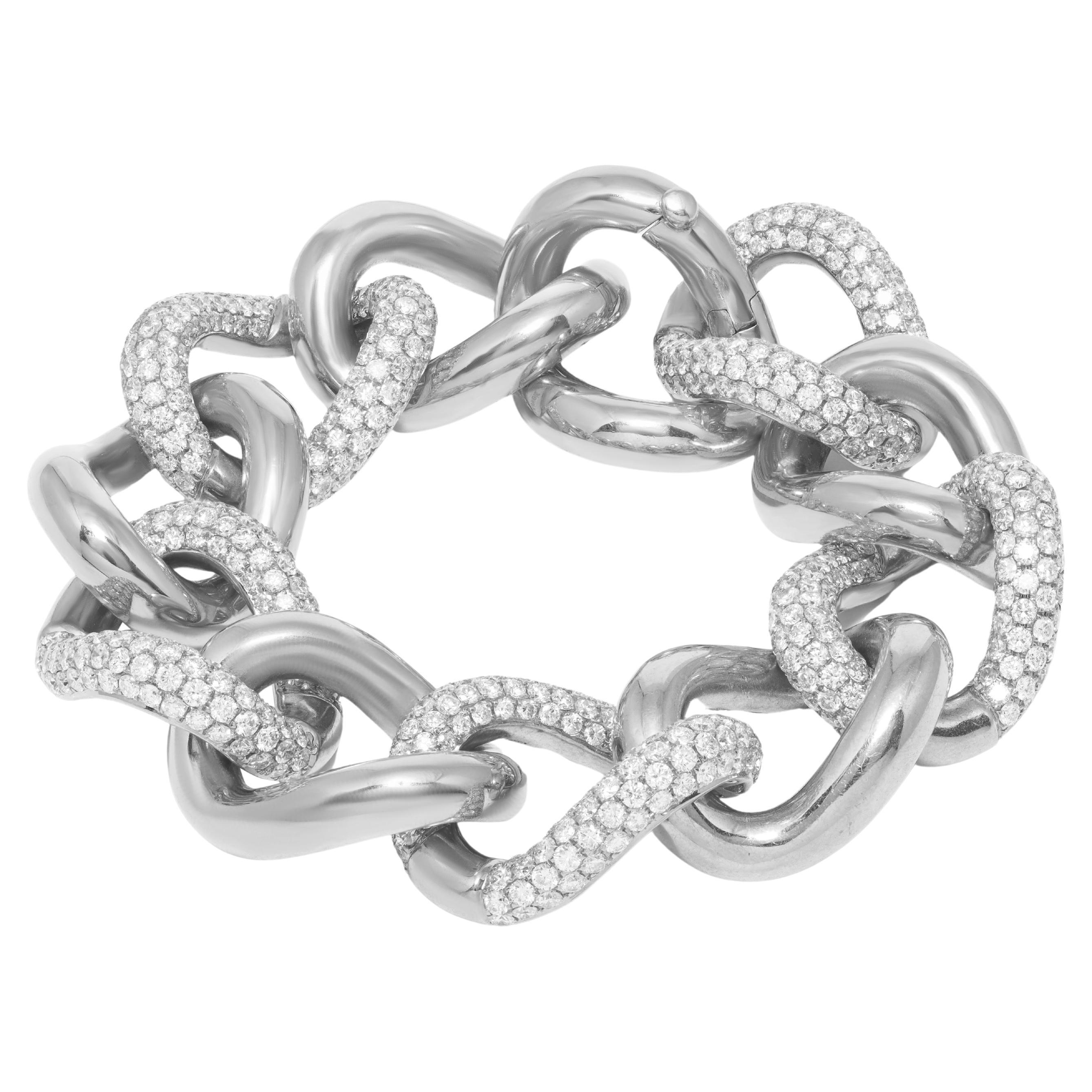 Diana M. 18kt white gold diamond linked bracelet containing 21.85 cts of diamond