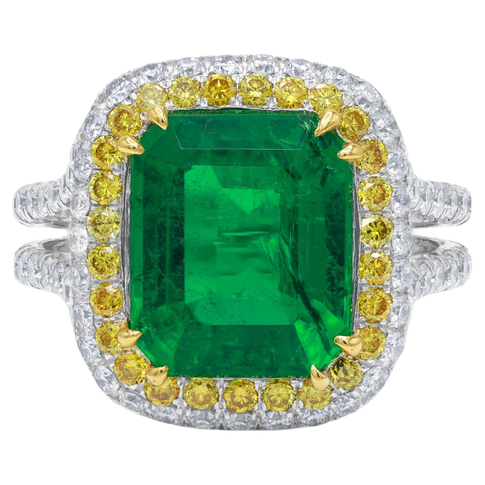 Diana M. 18 Karat Weißgold Smaragd-Diamant-Ring 3,97 Karat im Angebot