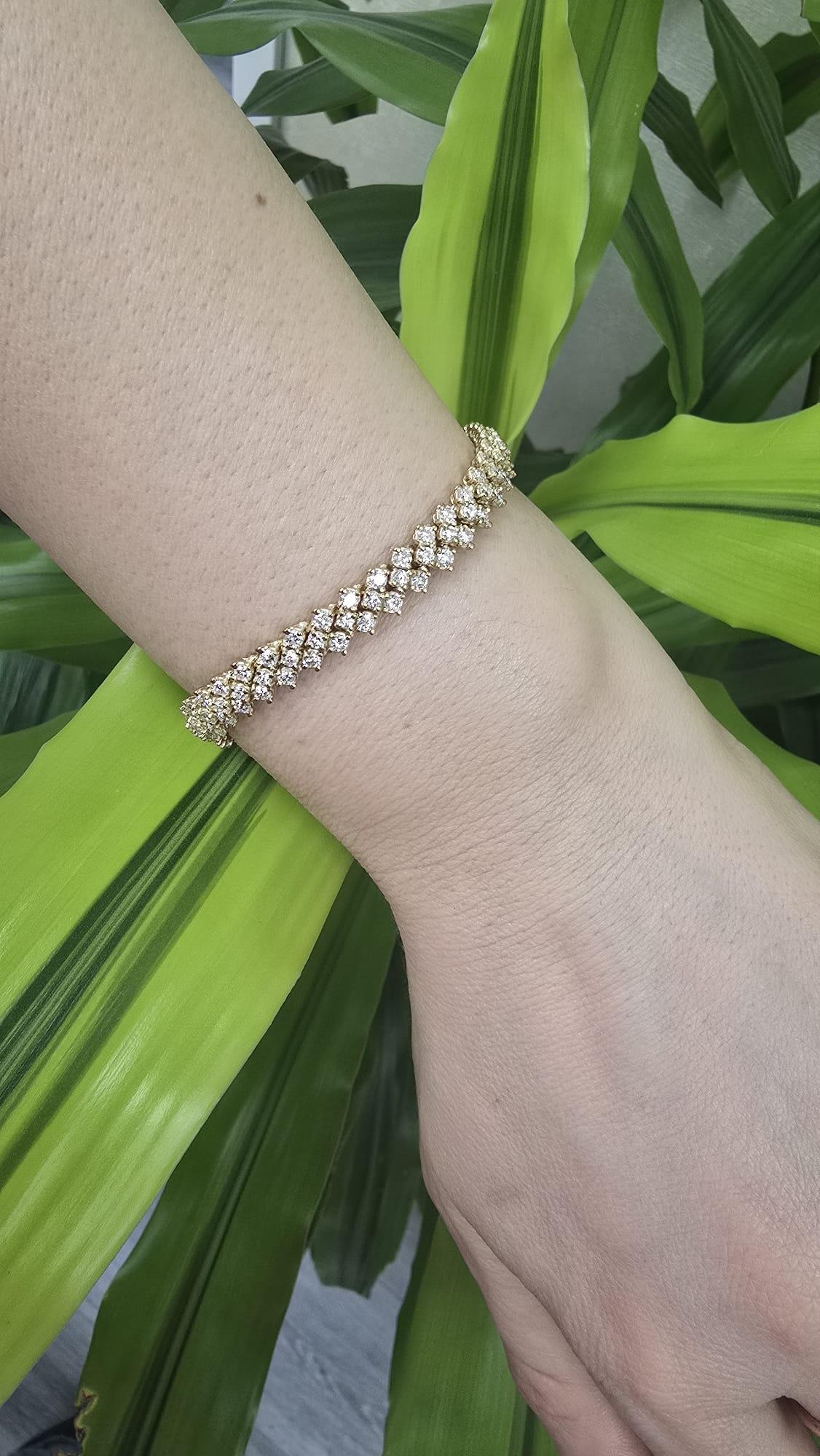 18kt white gold fashion bracelet featuring 3 rows of 9.05 cts diamonds
Diana M is one-stop shop for all your jewelry shopping, carrying line of diamond rings, earrings, bracelets, necklaces, and other fine jewelry.
We create our jewelry from