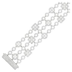 Diana M. Bracelet à la mode en or blanc 18 carats avec 3 rangées de diamants de 9,05 carats