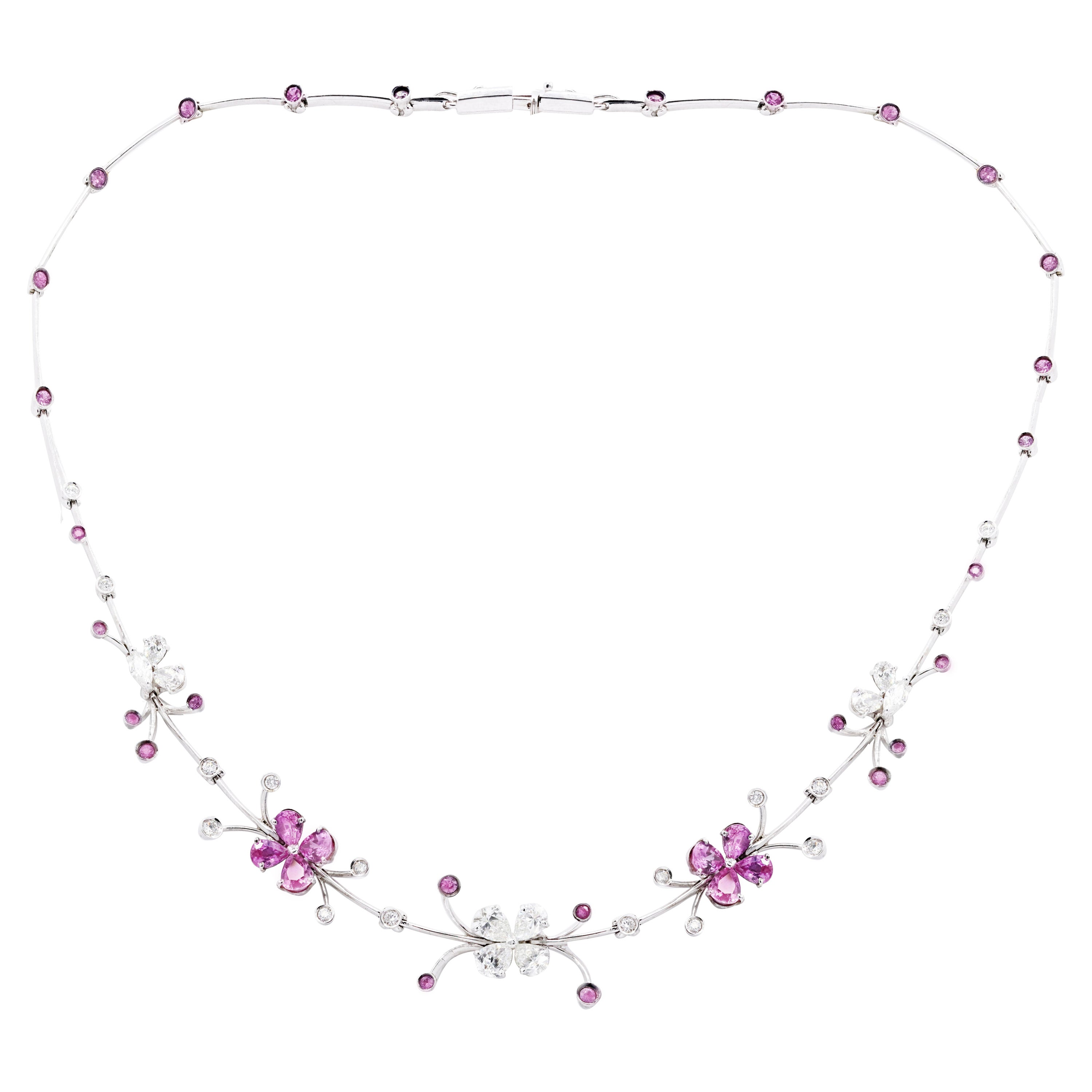 Diana M. Collar de flores y mariposas de oro blanco de 18 quilates con 3,50 cts
