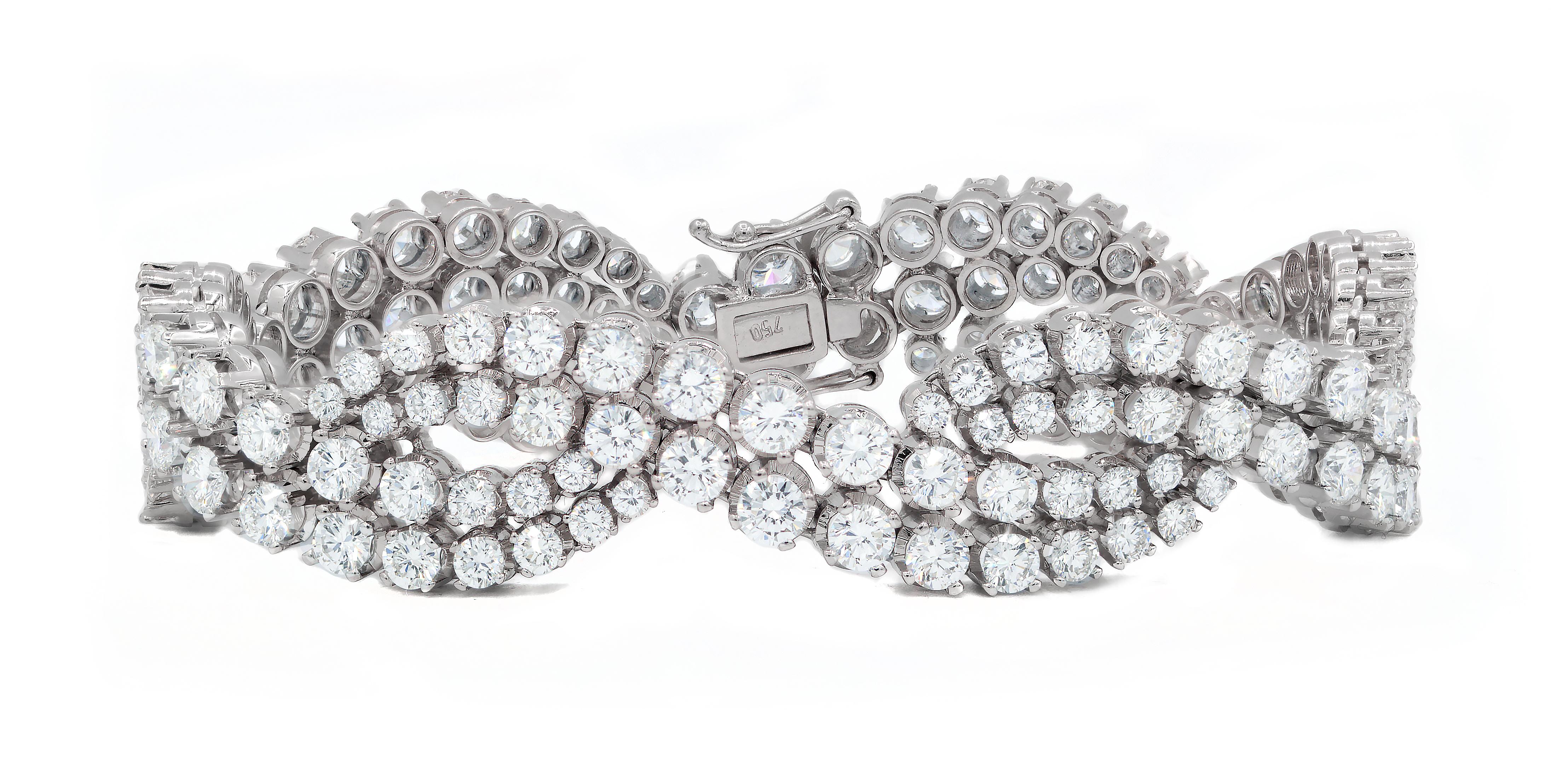 Taille brillant Diana M. Bracelet infini en or blanc 18 carats avec 18,06 carats de diamants  diamants  en vente