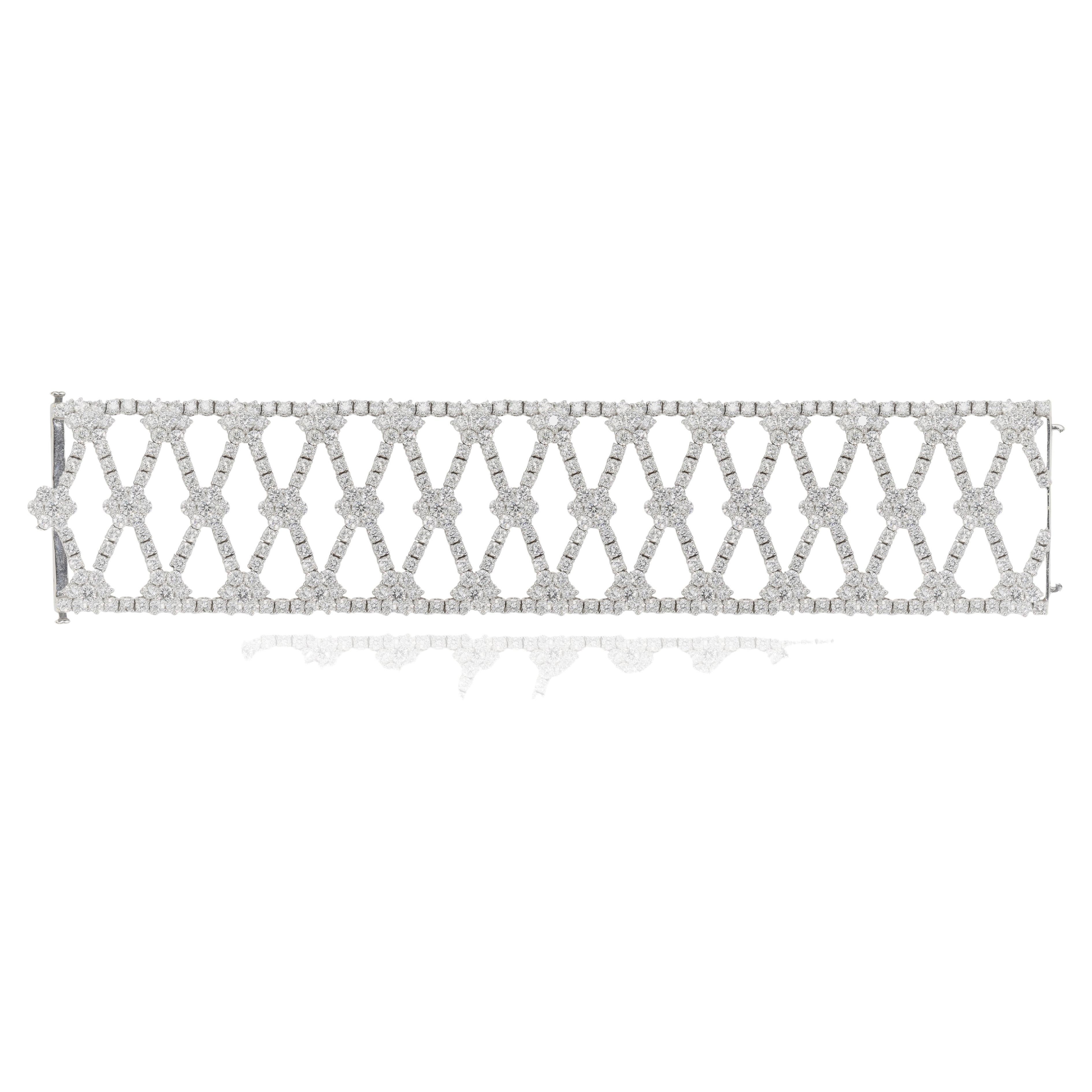 Diana M. 18kt white gold wide fashion bracelet featuring 30.33 cts