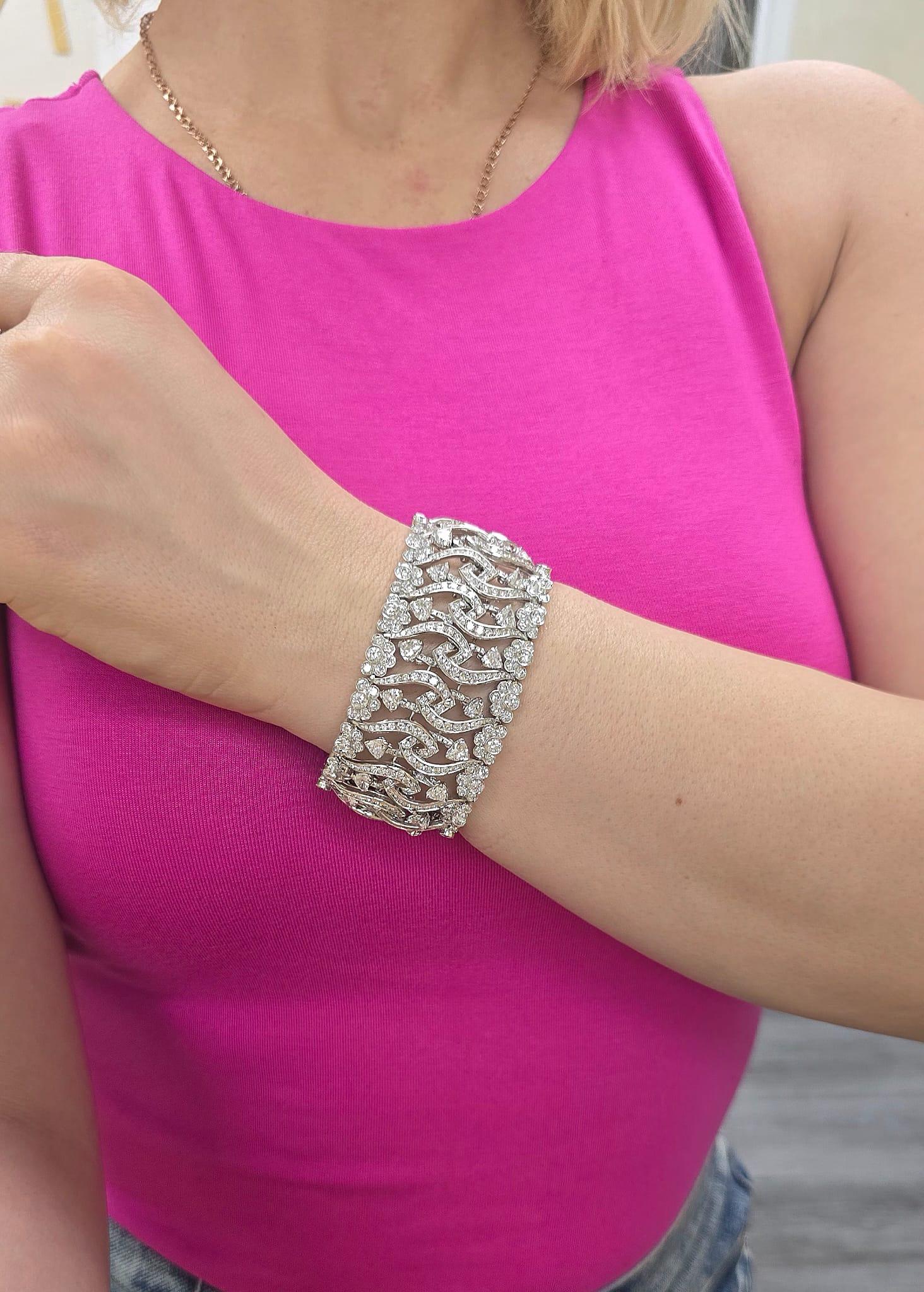 da uomo o donna Diana M. Bracciale a cuore in oro bianco 18kt, largo e flessibile, con 32,50 carati. in vendita