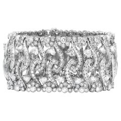 Diana M. Bracelet en forme de cœur en or blanc 18 carats, large et souple, de 32,50 carats