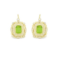 Diana M. 18KT yellow gold diamond peridot earrings 5.00cts
