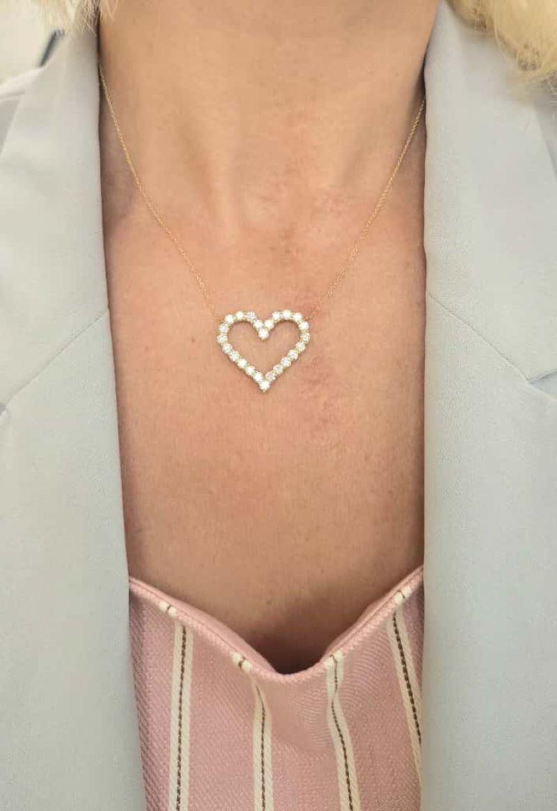 Taglio rotondo Diana M. I. Pendente a cuore aperto in oro giallo 18kt con 2,50 carati di diamante rotondo in vendita