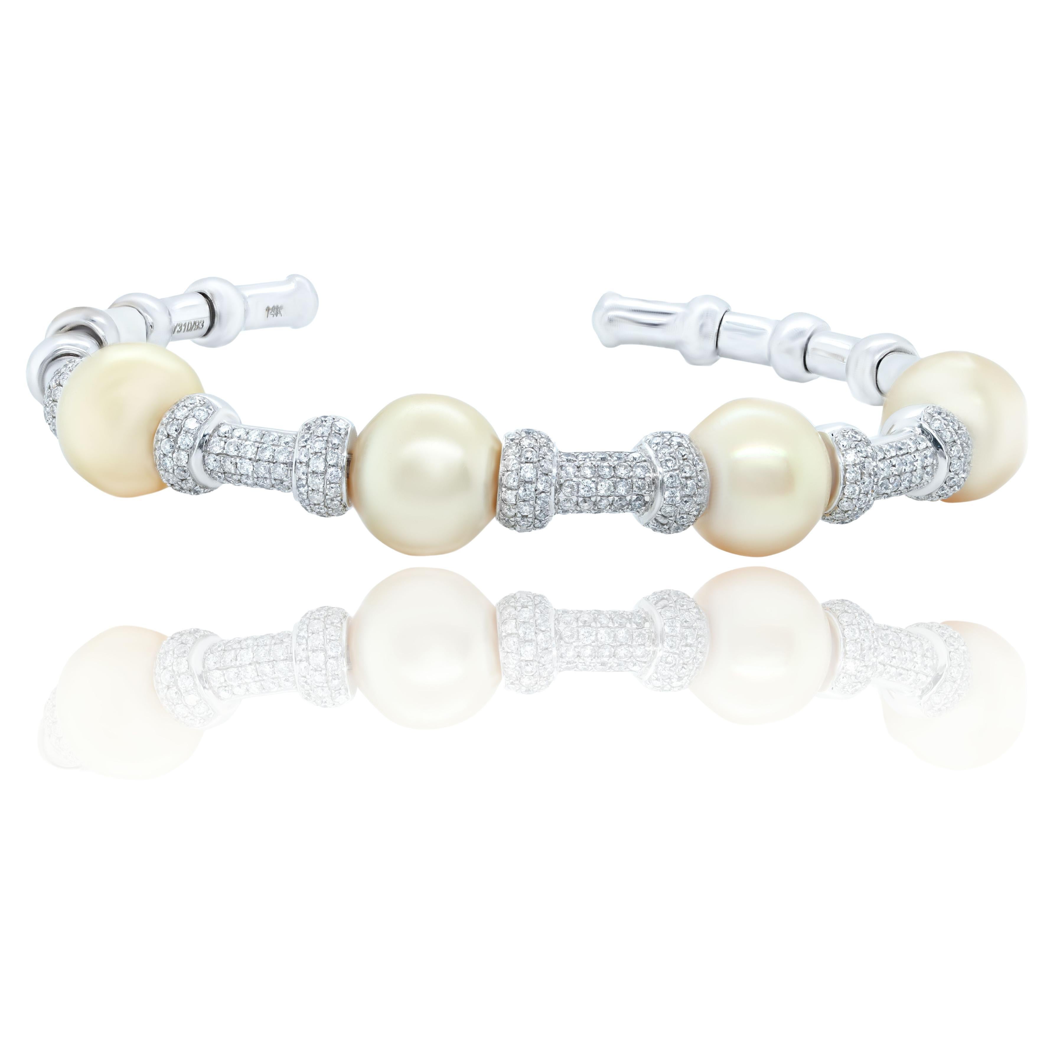 Diana M, manchette mode en diamants et perles jaunes de 1,90 carat en vente