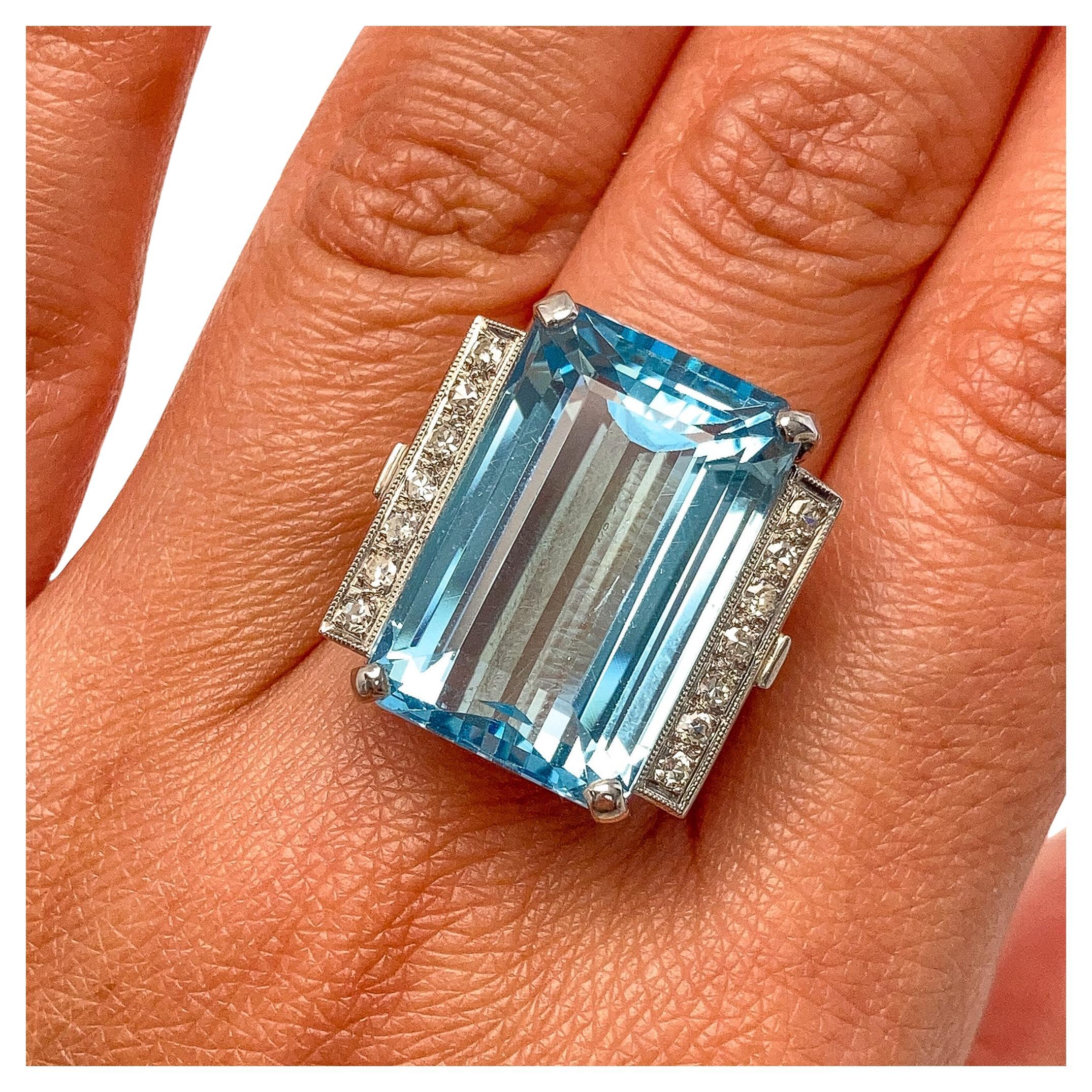 Diana M., bague vintage aigue-marine et diamants 21 carats, platine, sans chaleur naturelle  en vente