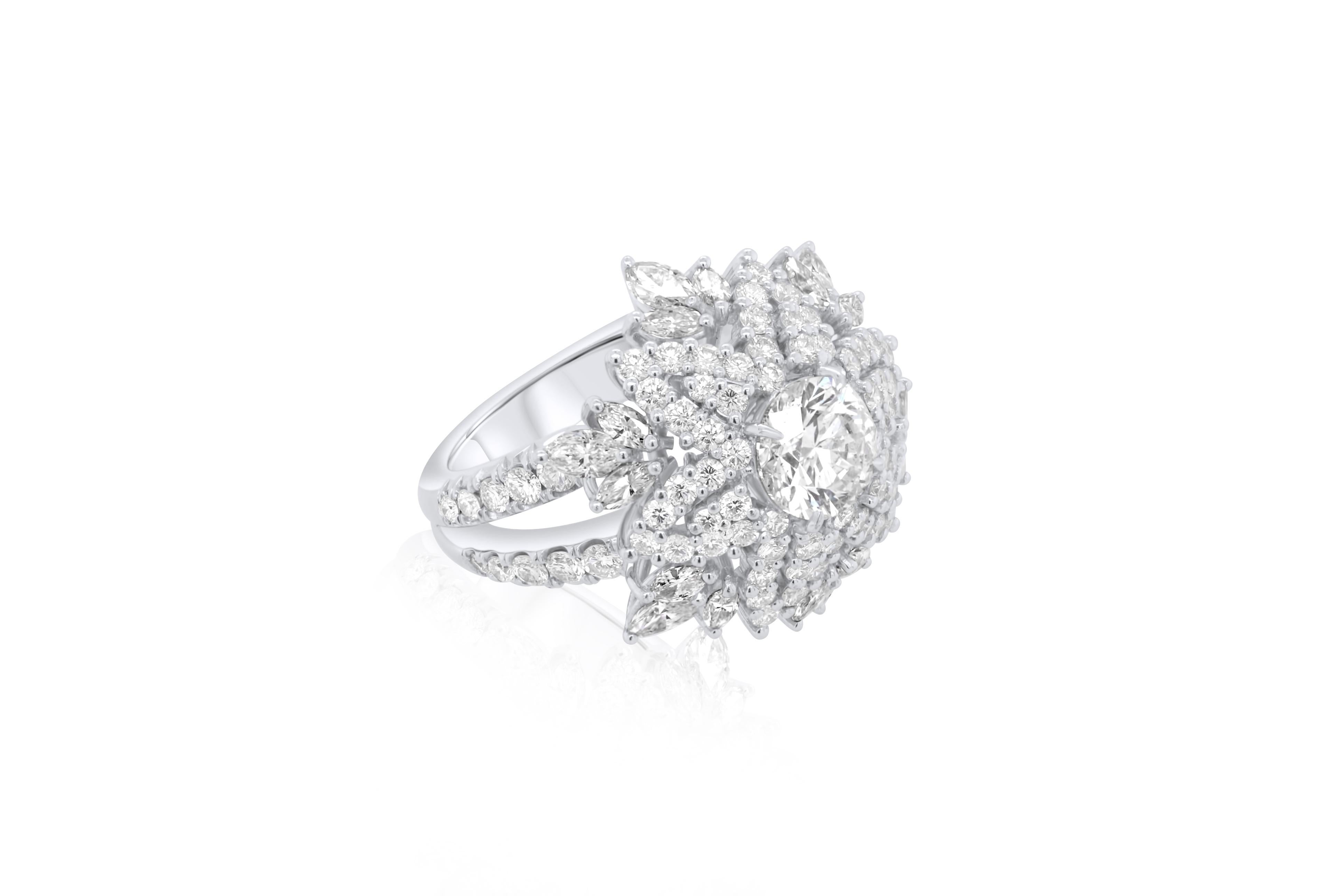 Modern Diana M. 3.00 cts tw of diamonds in a snowflake design  For Sale
