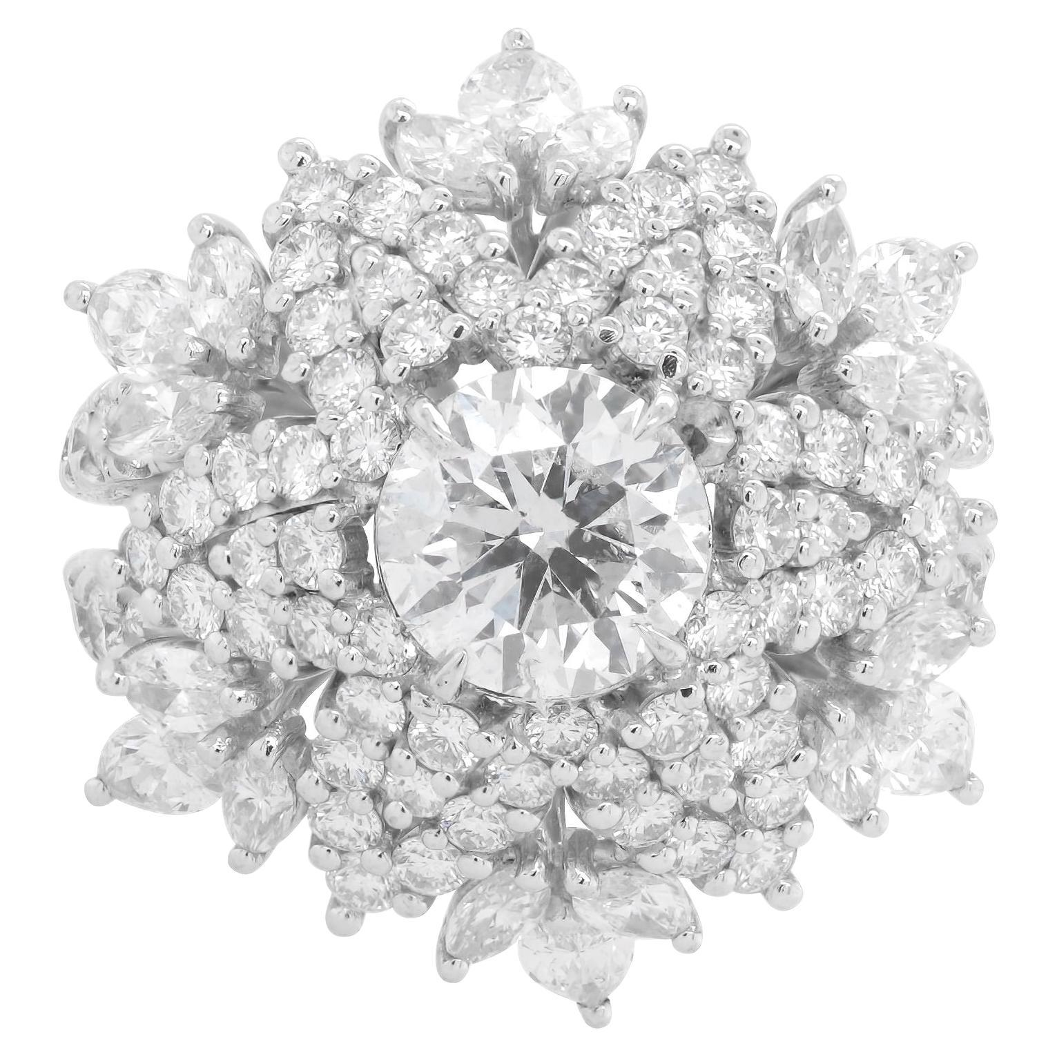 Diana M. 3.00 cts tw of diamonds in a snowflake design  For Sale