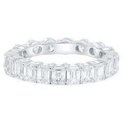 Diana. M Alianza de boda de eternidad con diamantes talla esmeralda de 3,70 qt en oro blanco de 18 quilates