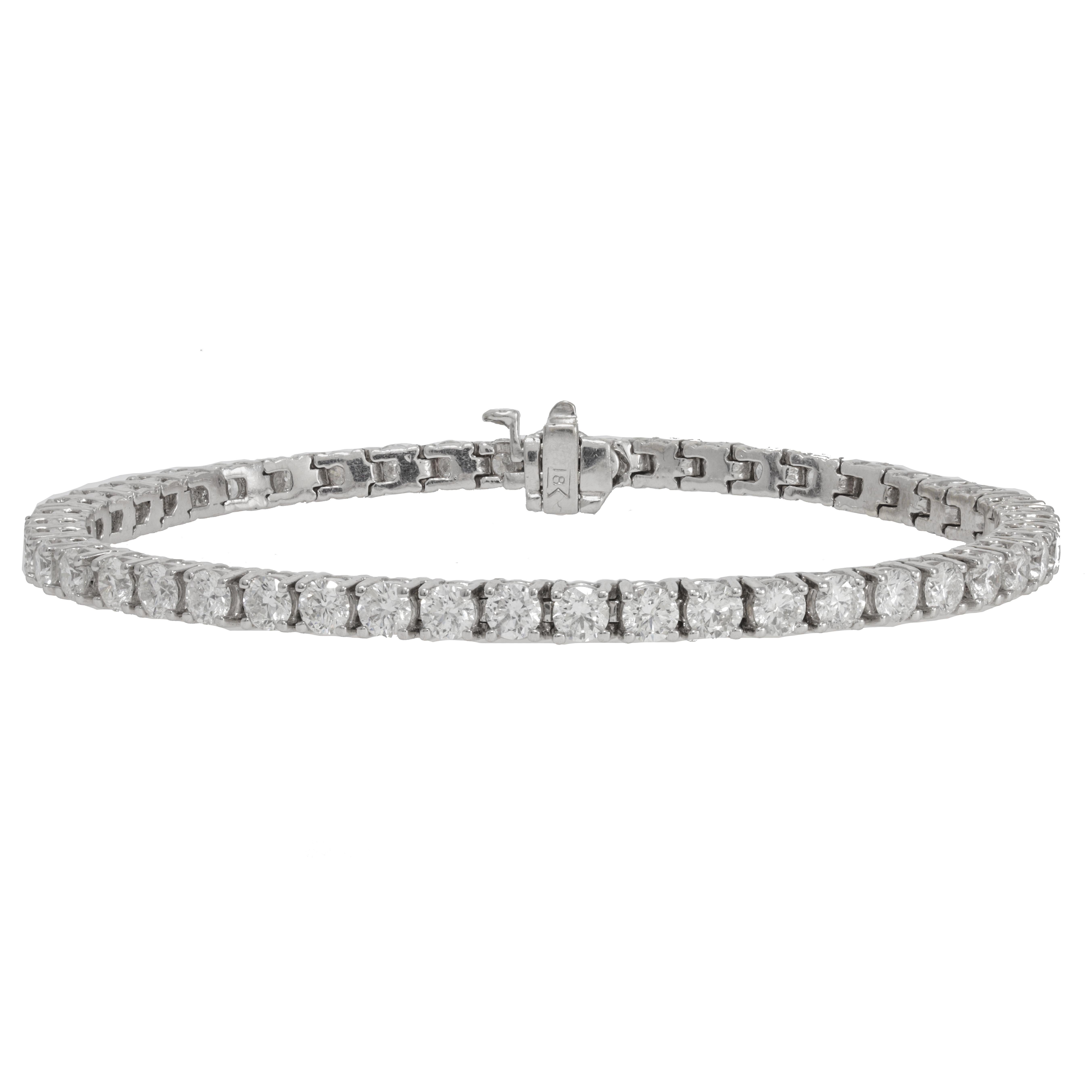 Taille ronde Diana M. 7.00 CT. Bracelet tennis en or blanc 18 carats avec diamants en vente