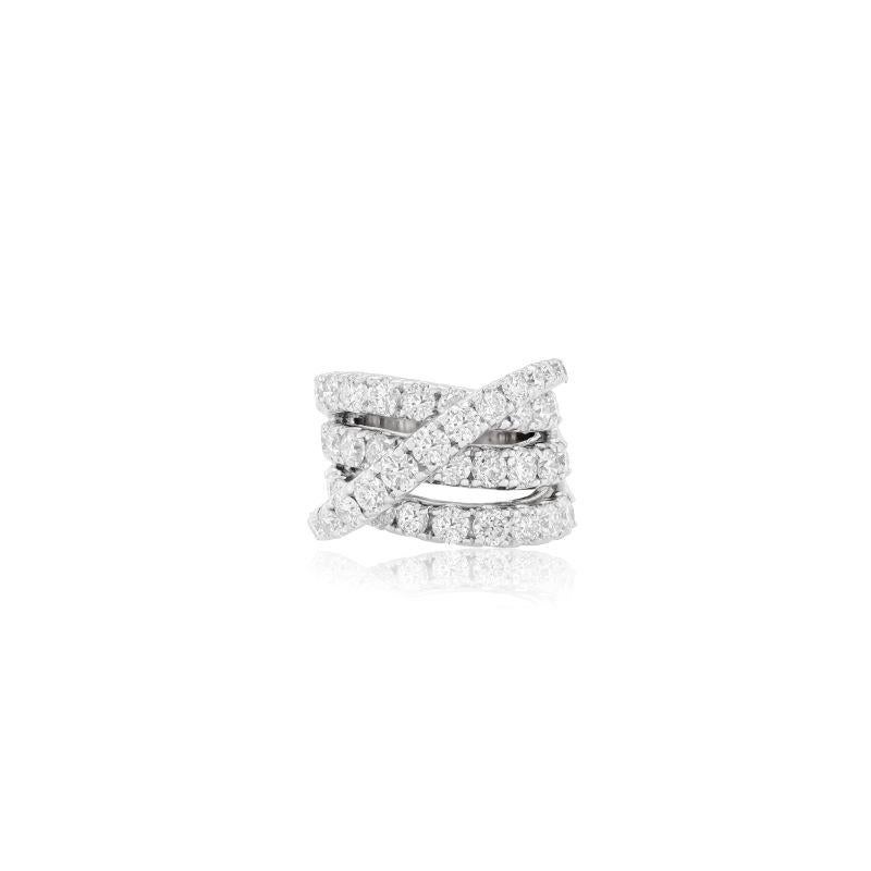 18 kt white gold cross over spiral fashion ring adorned with 8.50 cts tw of diamonds