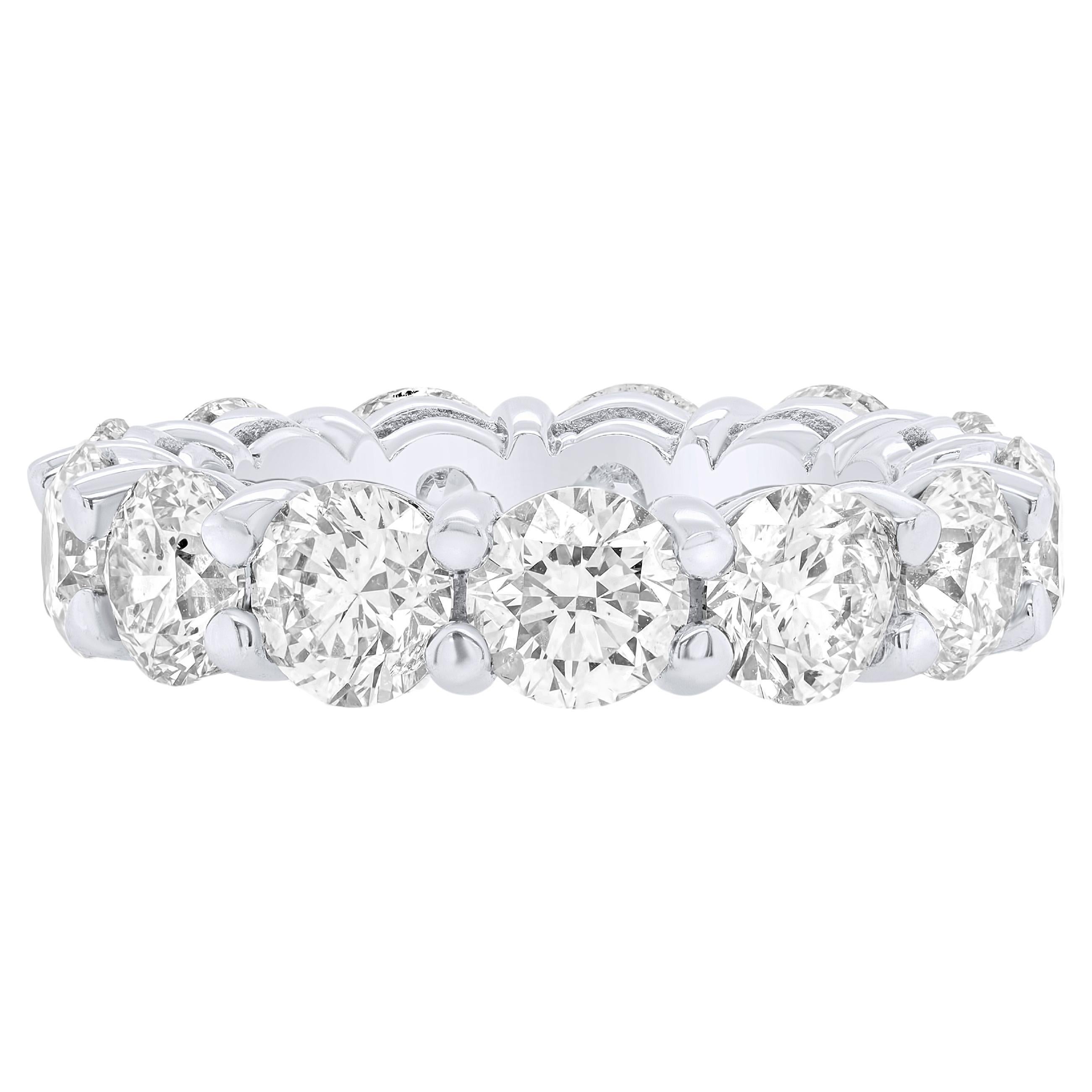  La fascia per l'eternità in oro bianco 18 carati con diamanti su tutto il perimetro è caratterizzata da 4 carati di diamanti rotondi. 55ct di diamanti rotondi.
Diana M. è un fornitore leader di gioielli di alta qualità da oltre 35 anni.
Diana M è
